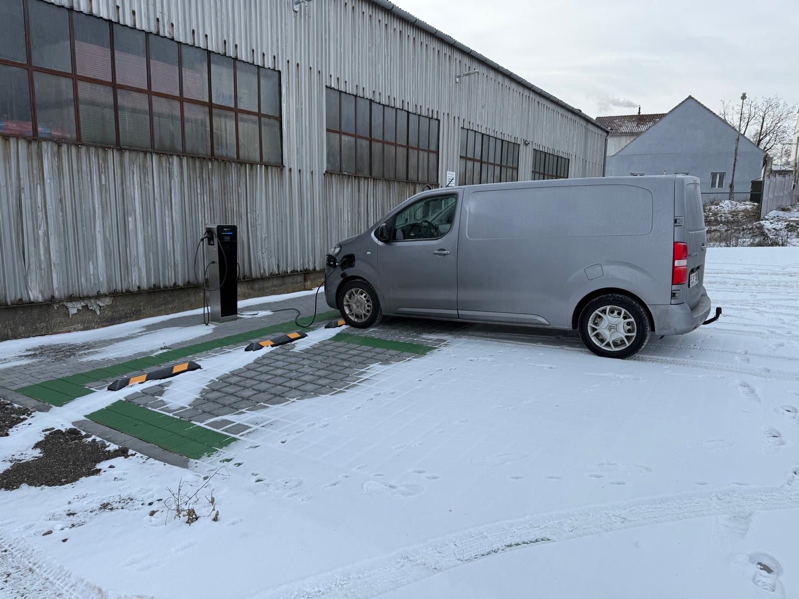 Dobíjecí stanice elektromobilů – Jaroměřice nad Rokytnou foto 4