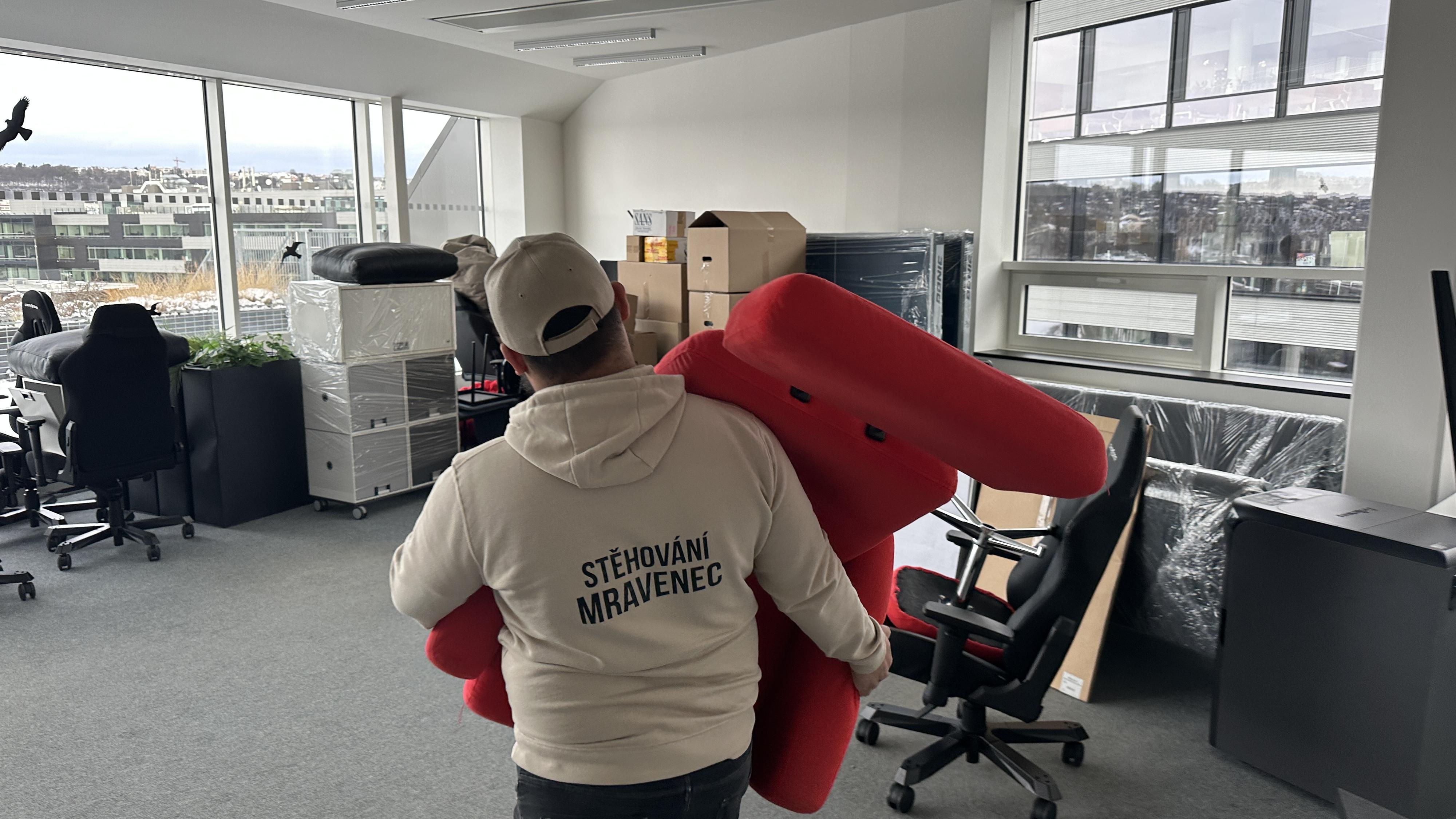 STĚHOVÁNÍ MRAVENEC s.r.o. foto 3
