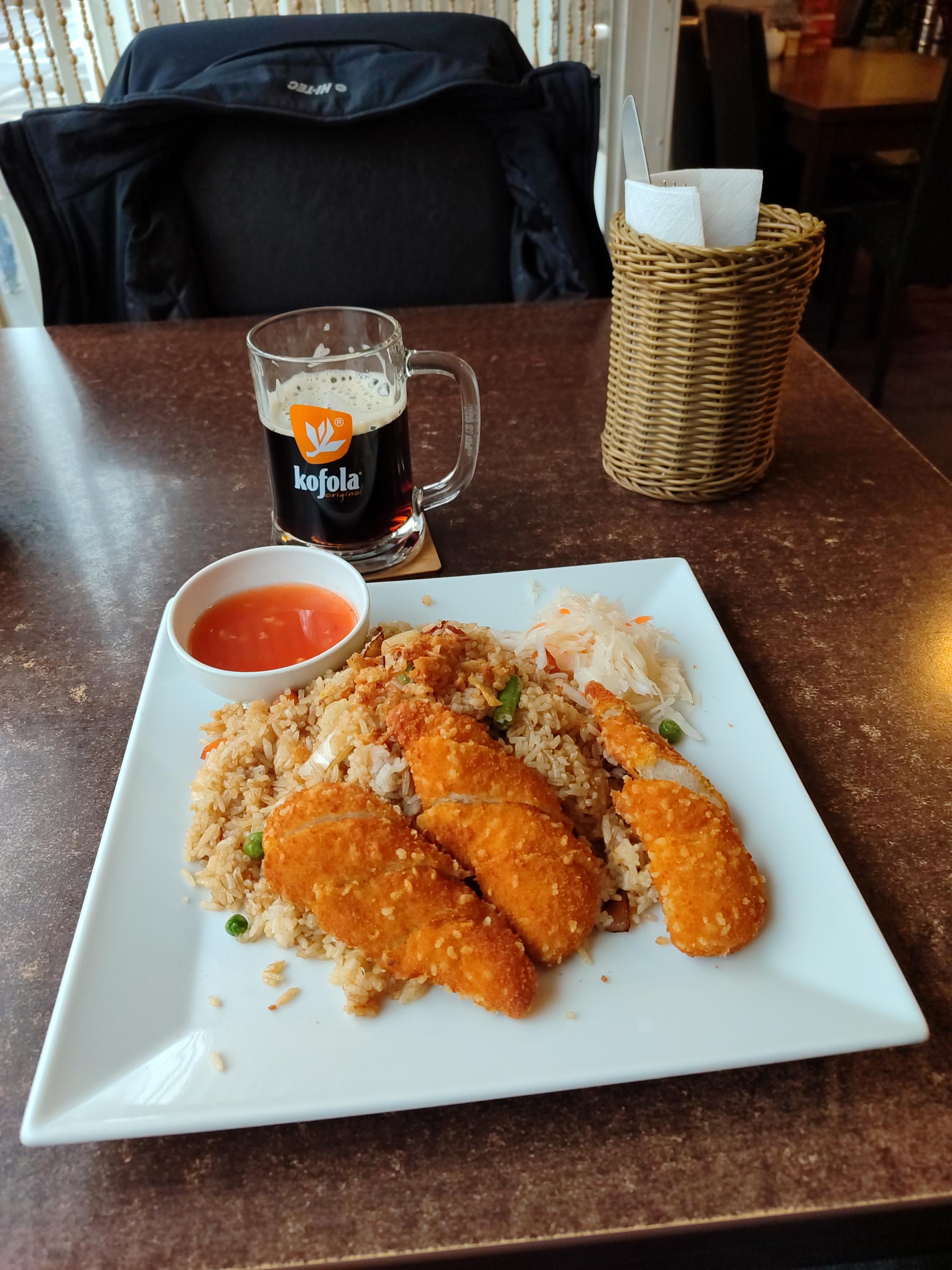 Hung's Asian Restaurant foto 6