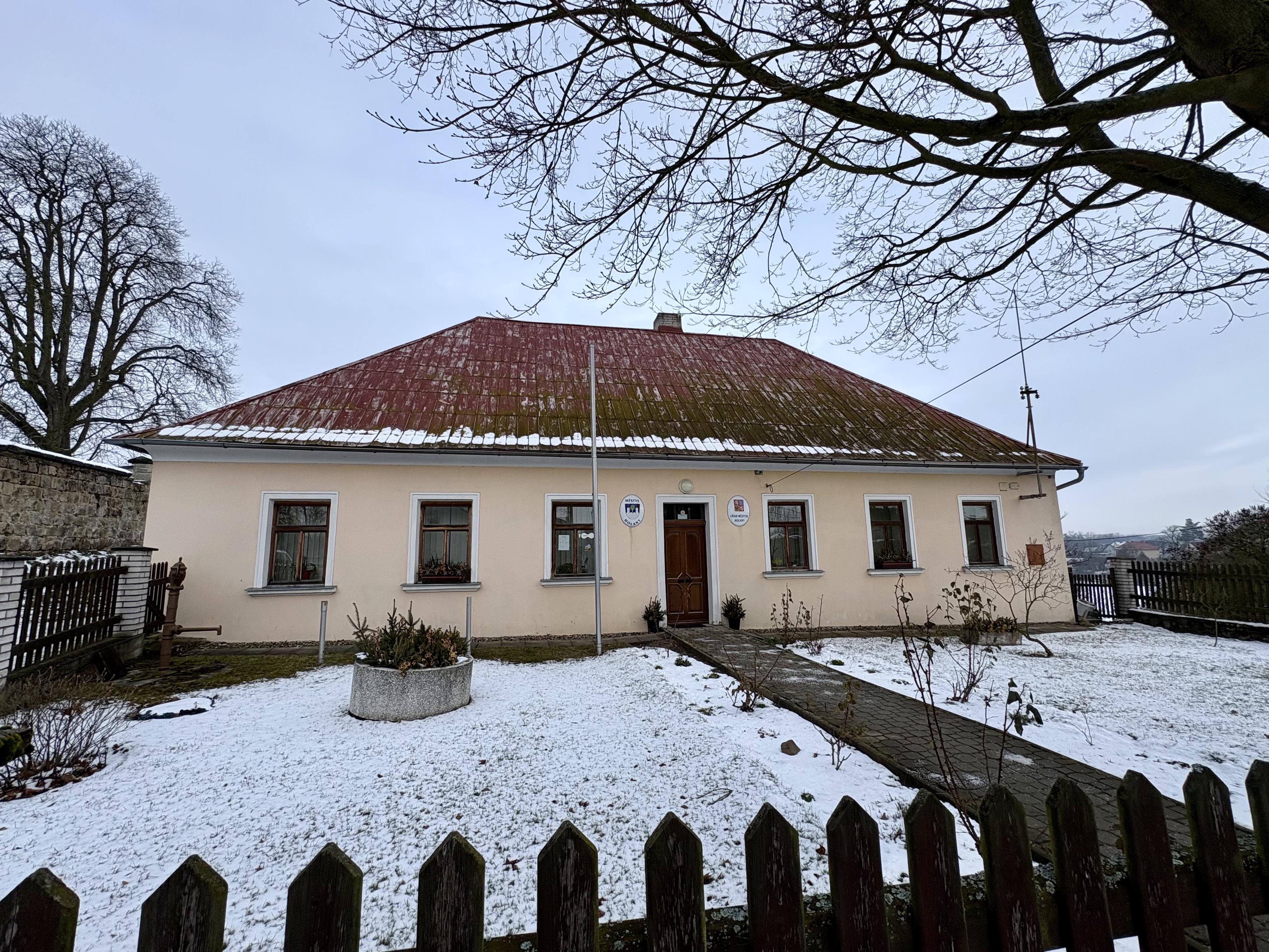 Holany - úřad městyse foto 2