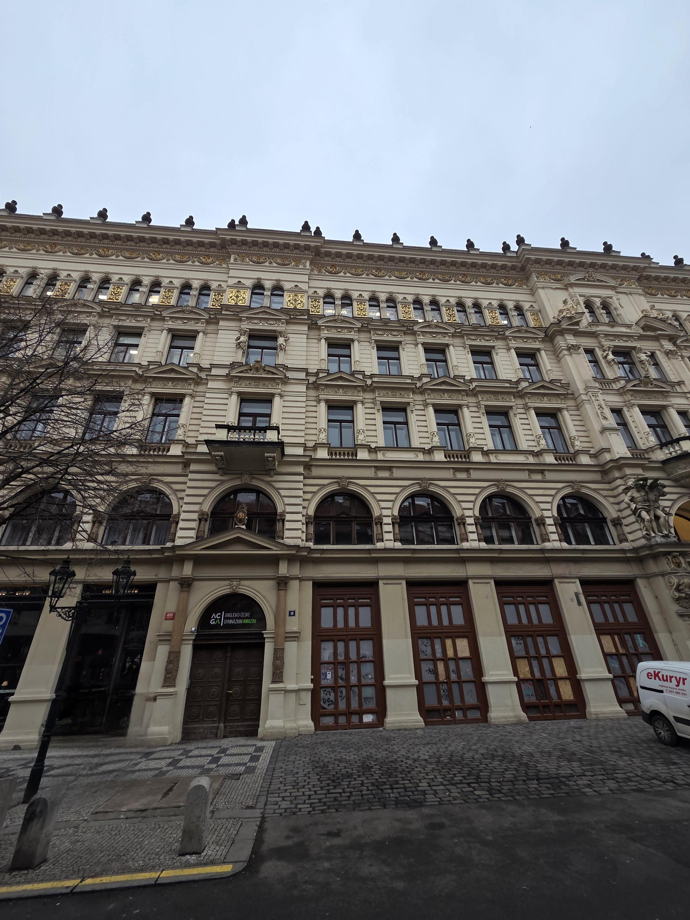 Anglicko-české gymnázium AMAZON foto 3