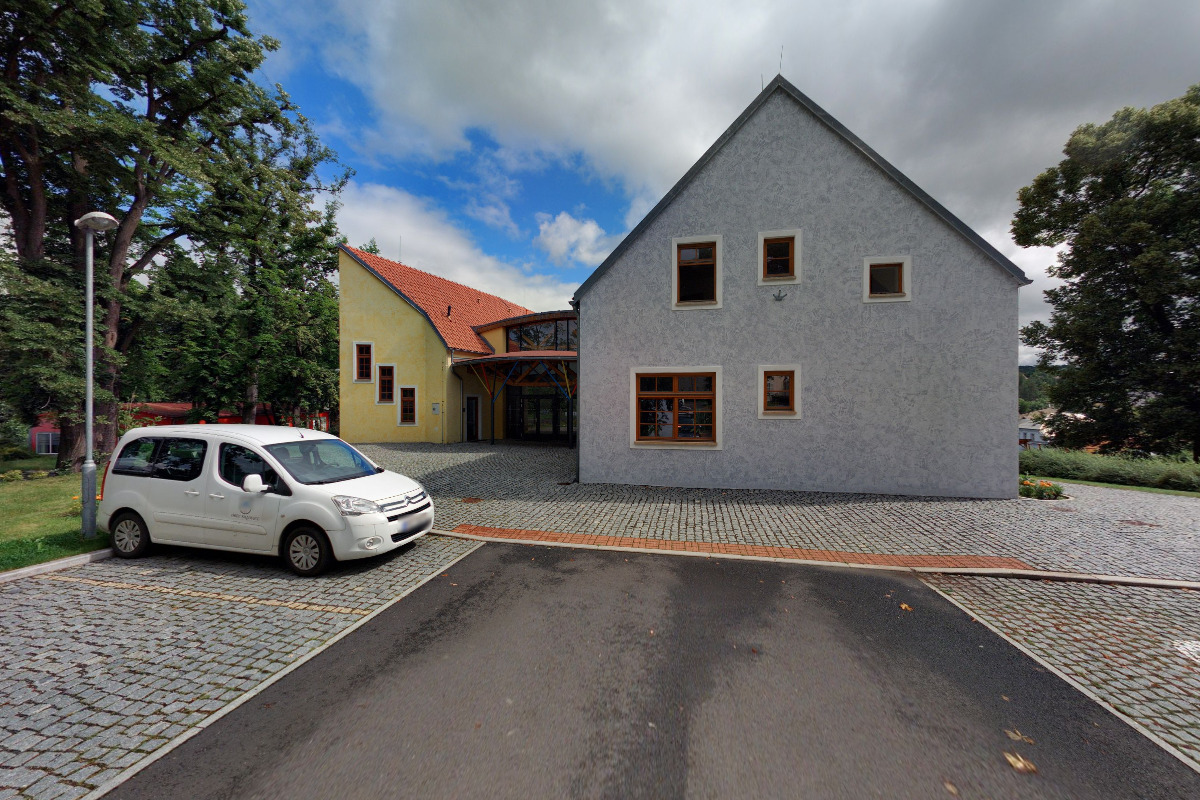 Dalovice - obecní úřad foto 2