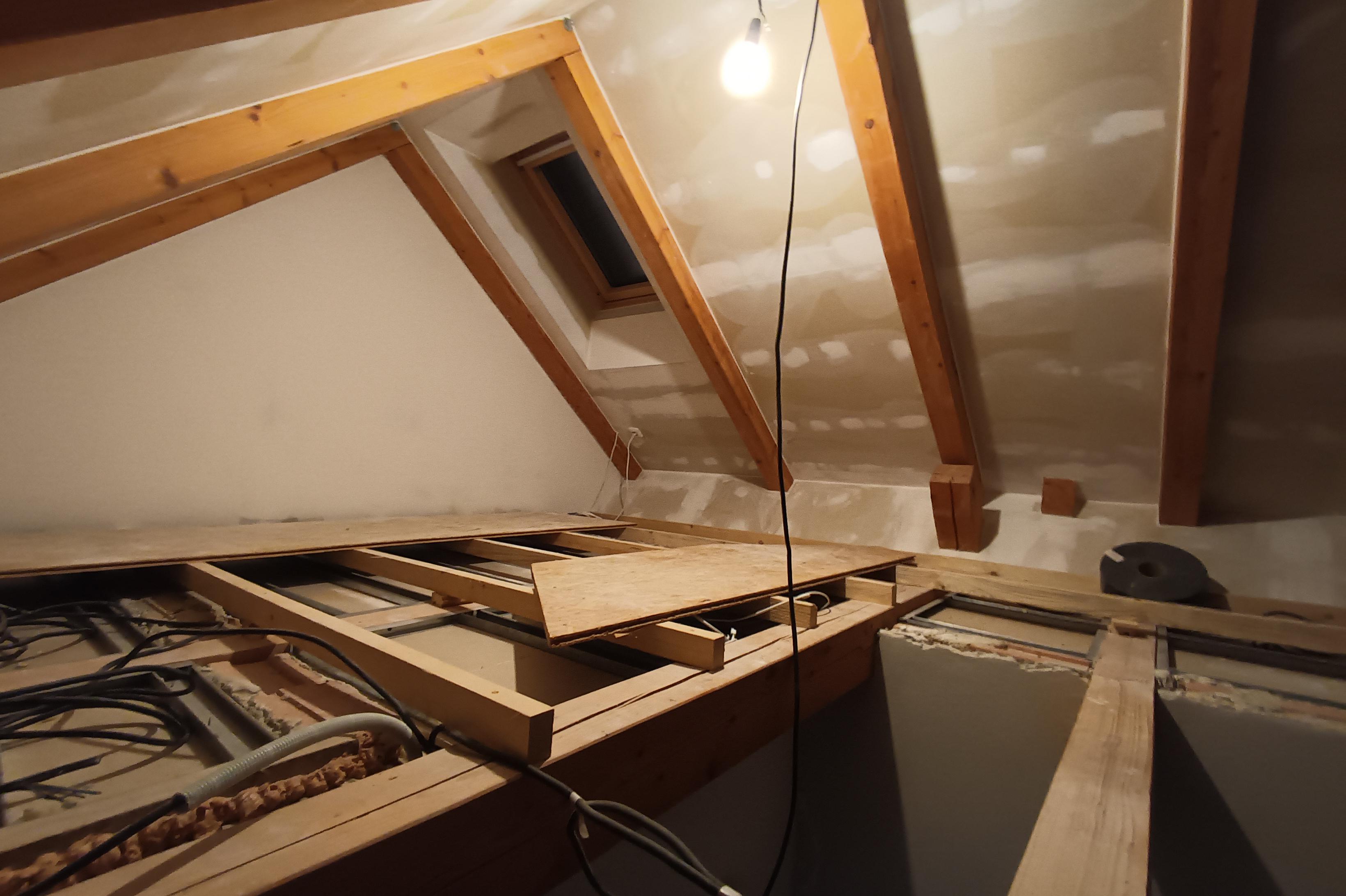 HouseINSTAL, s.r.o.