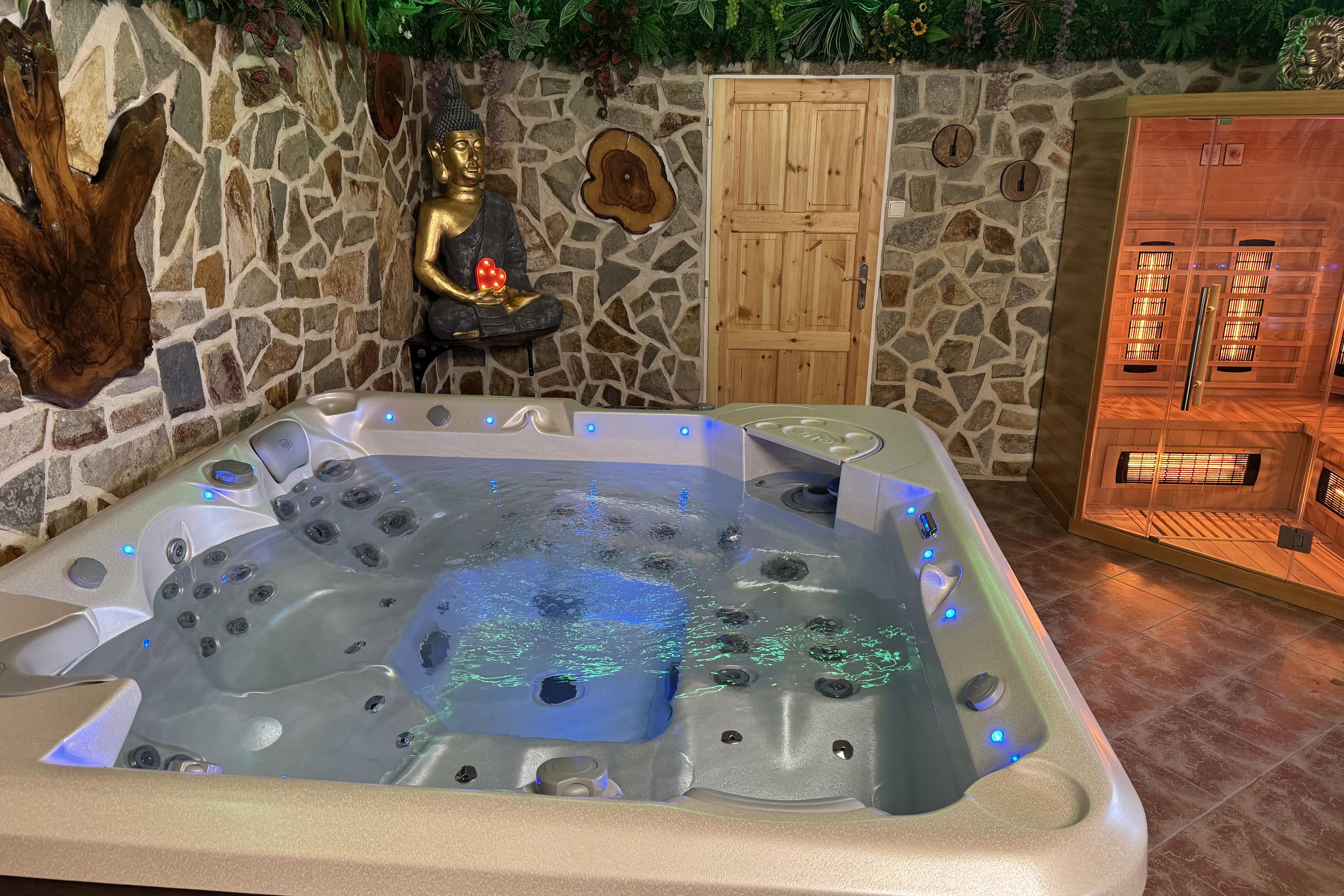 Privátní wellness s vířivkou a saunou na 2h,3h,noc