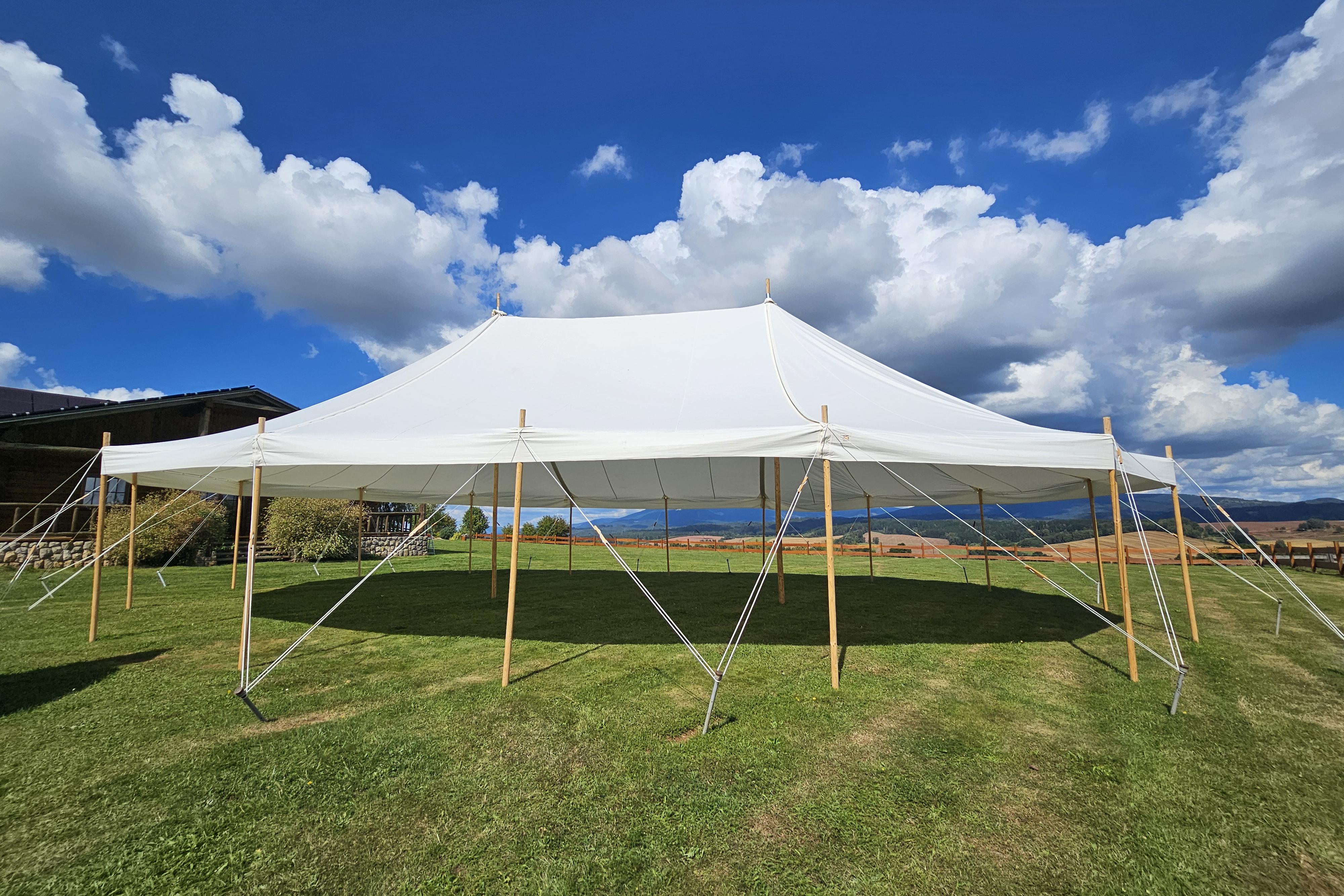 Párty stan Šapitó