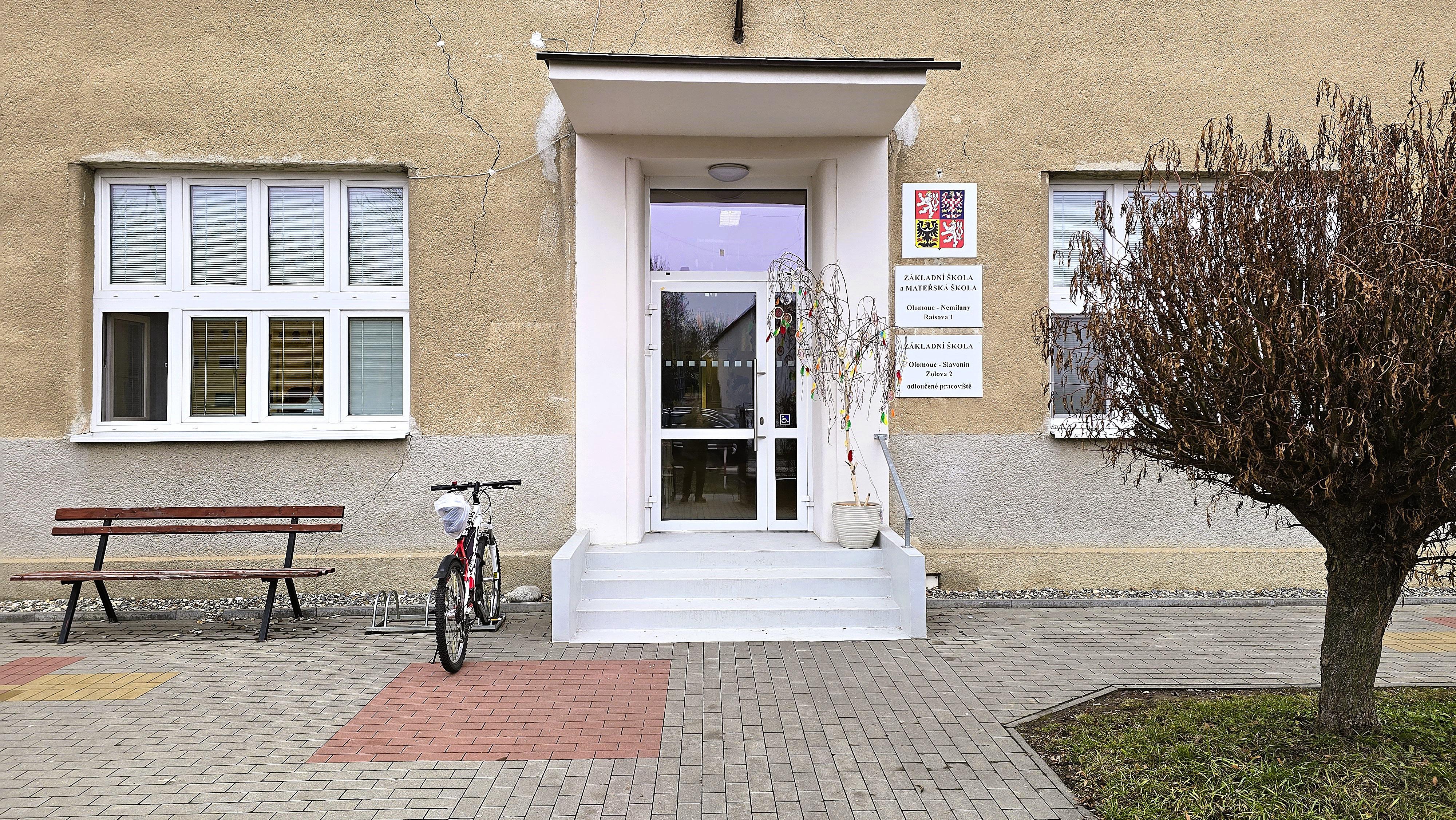 ZŠ a MŠ Olomouc, Zolova foto 5