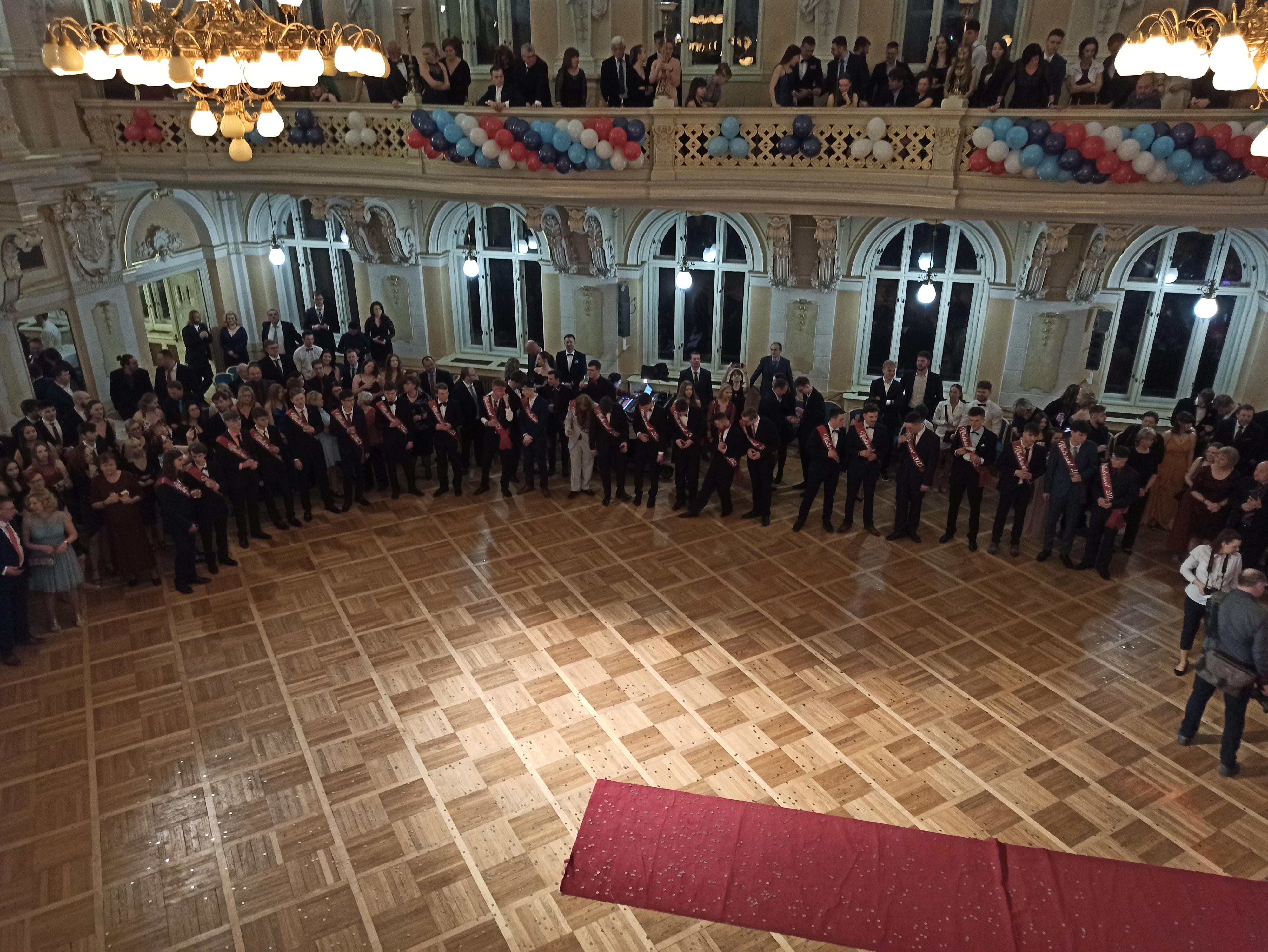 Chrudimská beseda, městské kulturní středisko foto 2