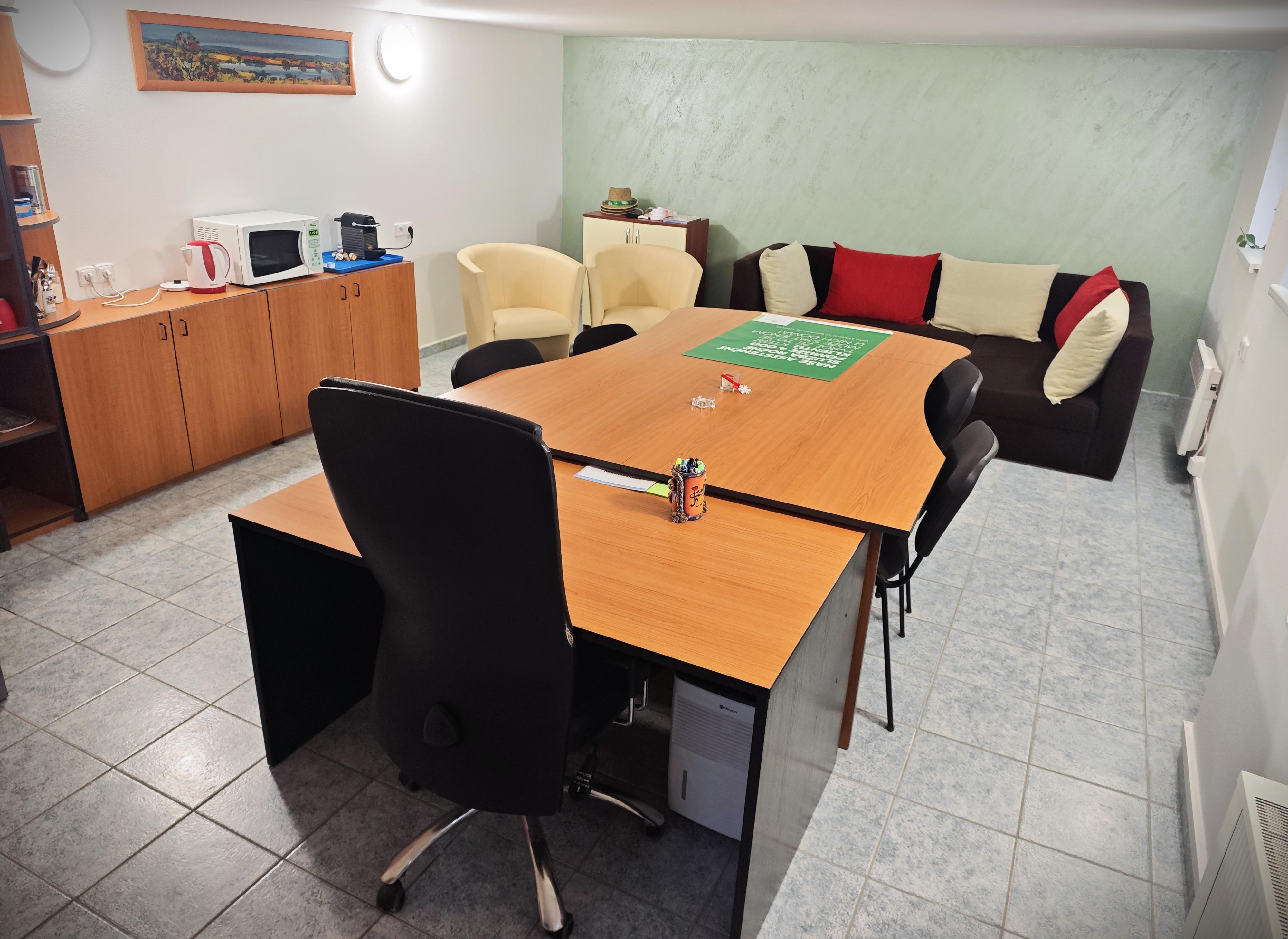 Astorie a.s. | S lehkostí světem financí foto 3