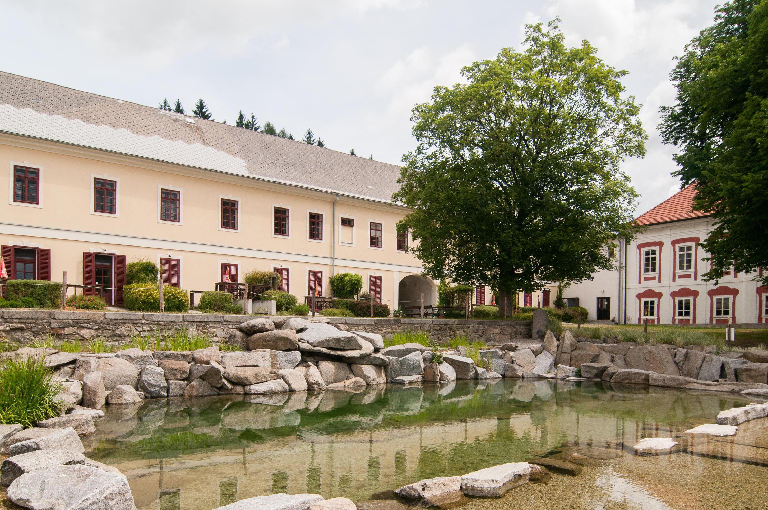 Zámecký penzion Holiday Park Mlázovy***