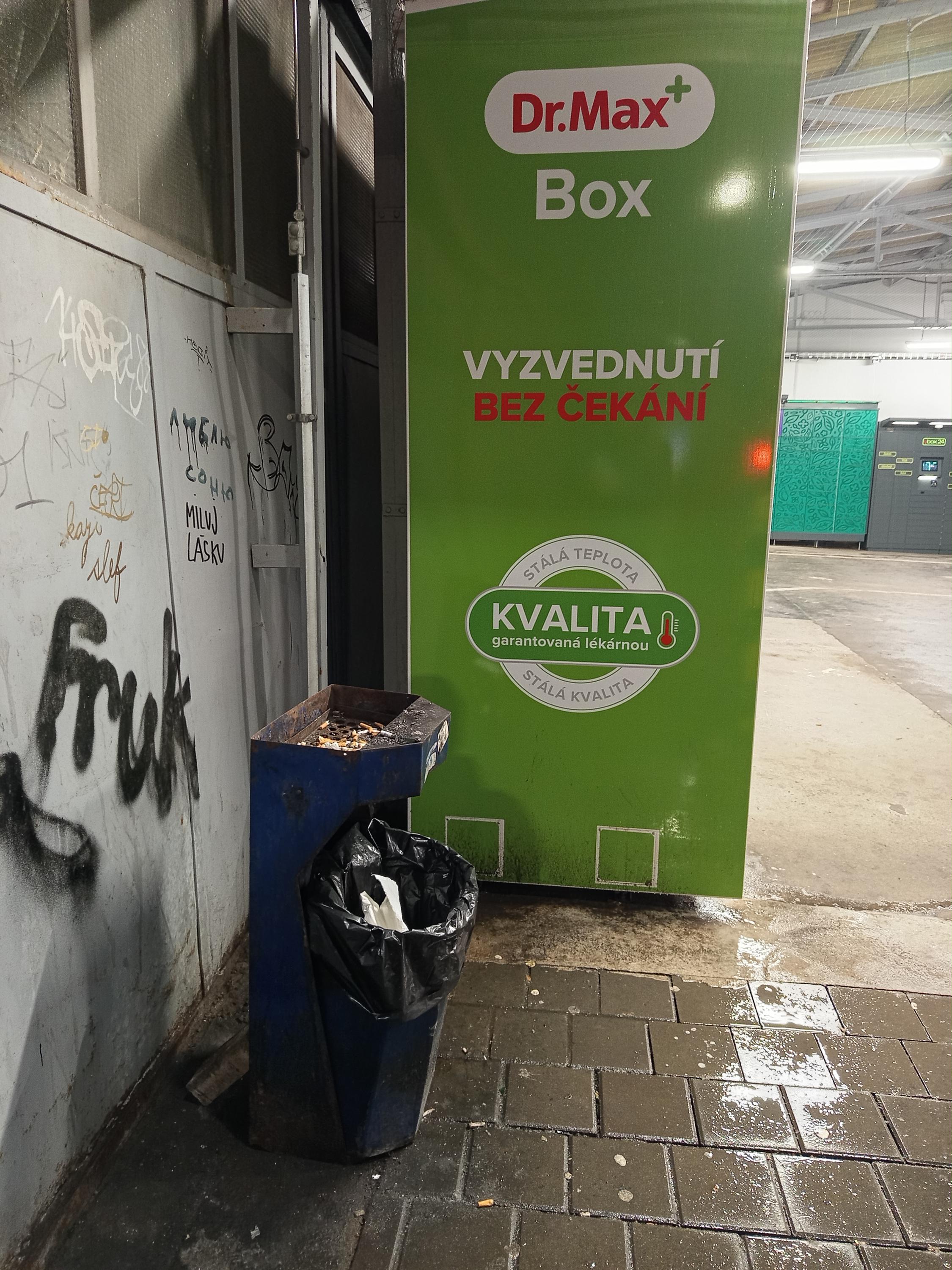 Dr. Max - výdejní box foto 6