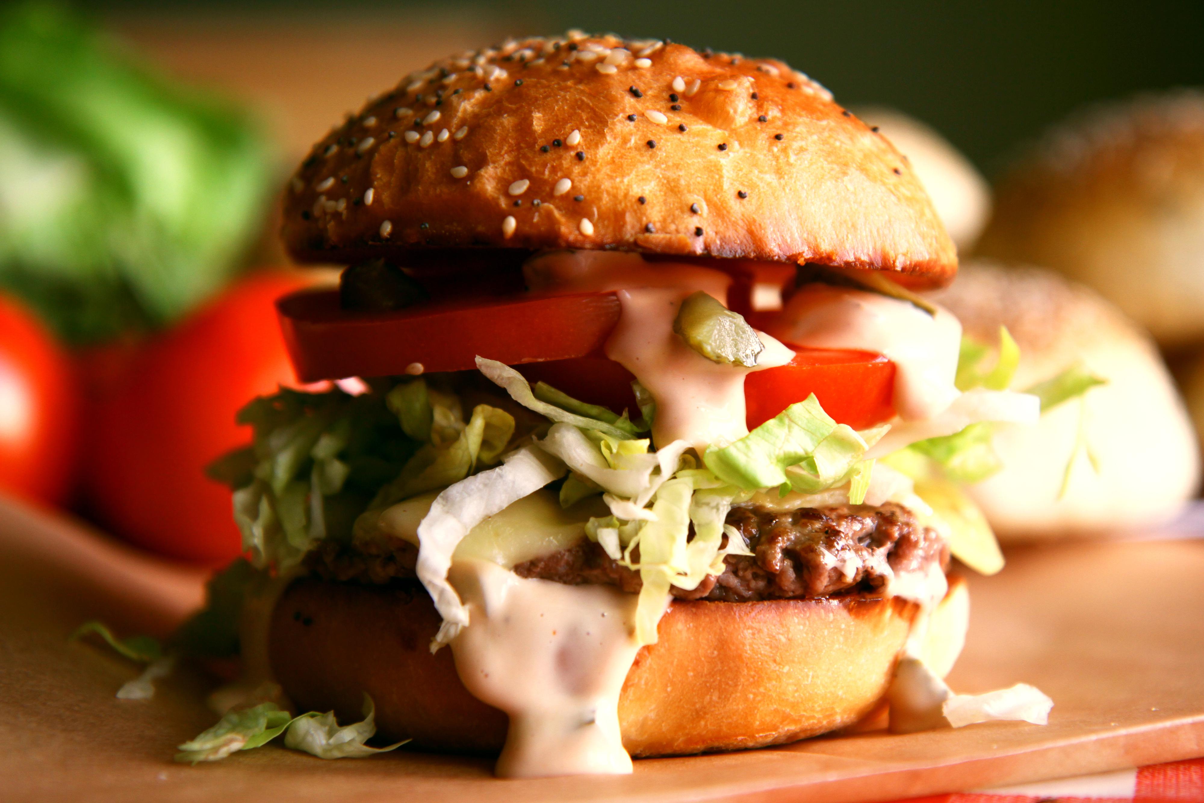 The Tavern - Burgers, Cocktails, Brunch