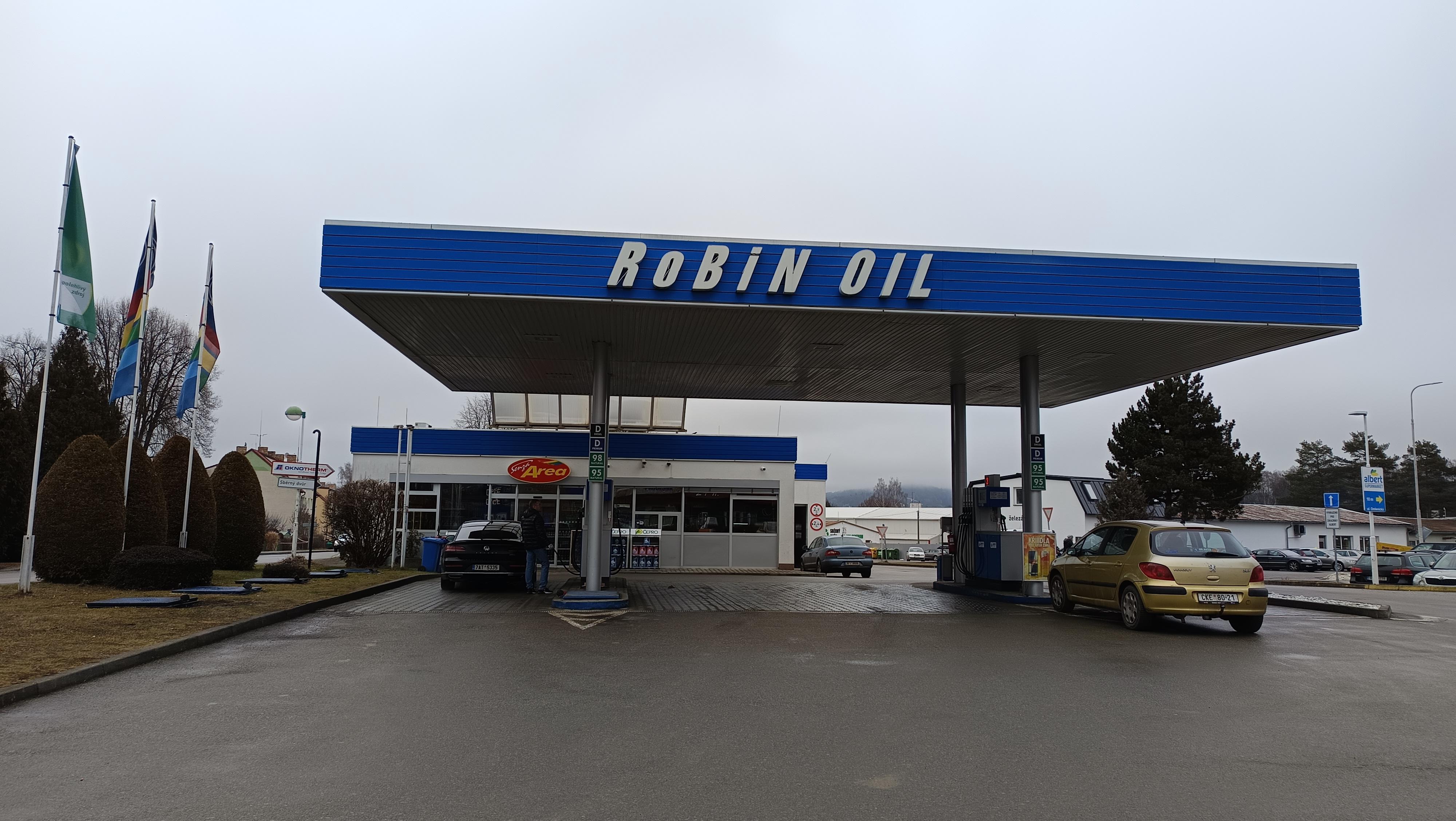 Robin Oil foto 2