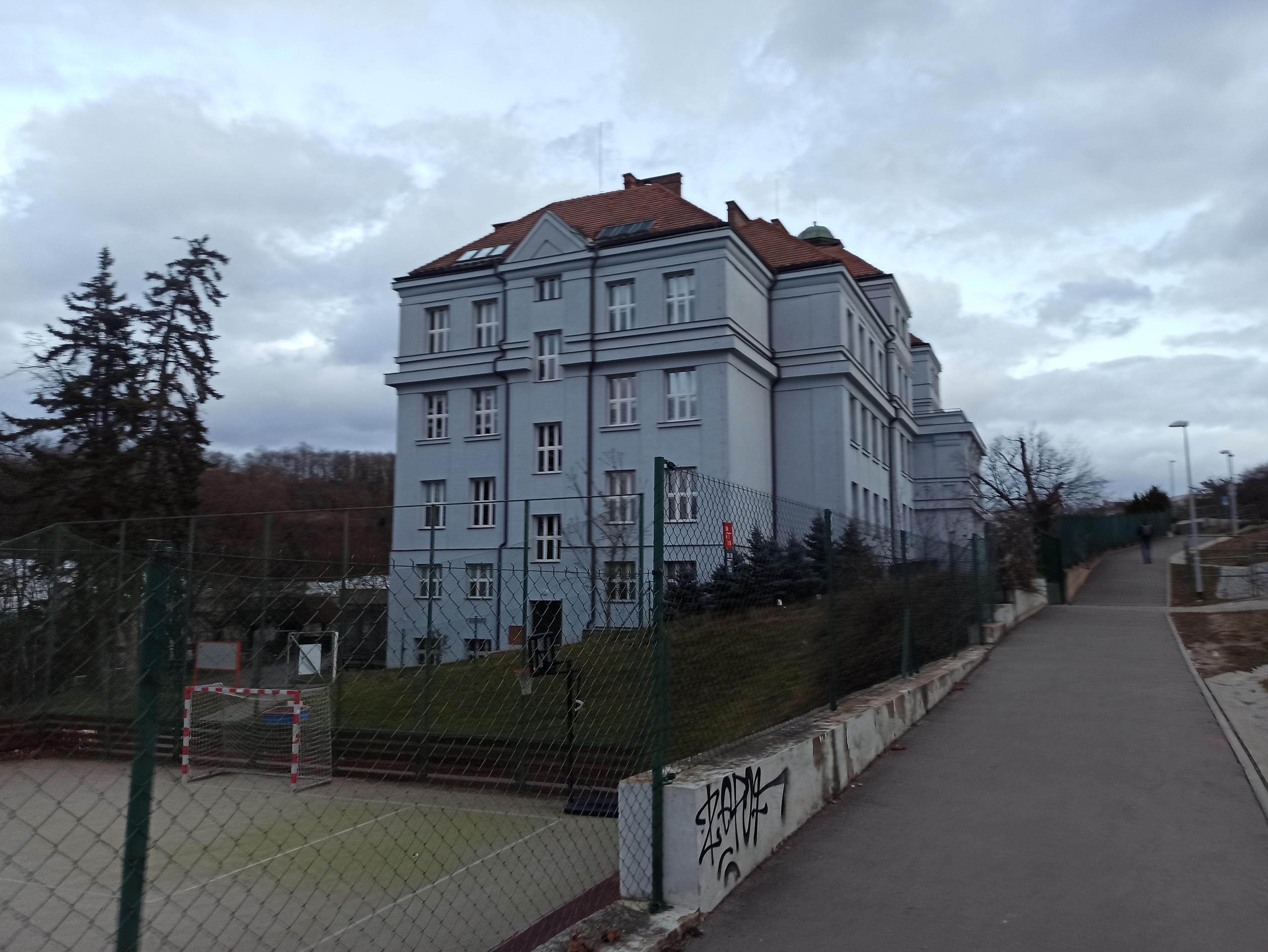 Základní škola pro sluchově postižené, Praha 5, Výmolova 169 foto 2