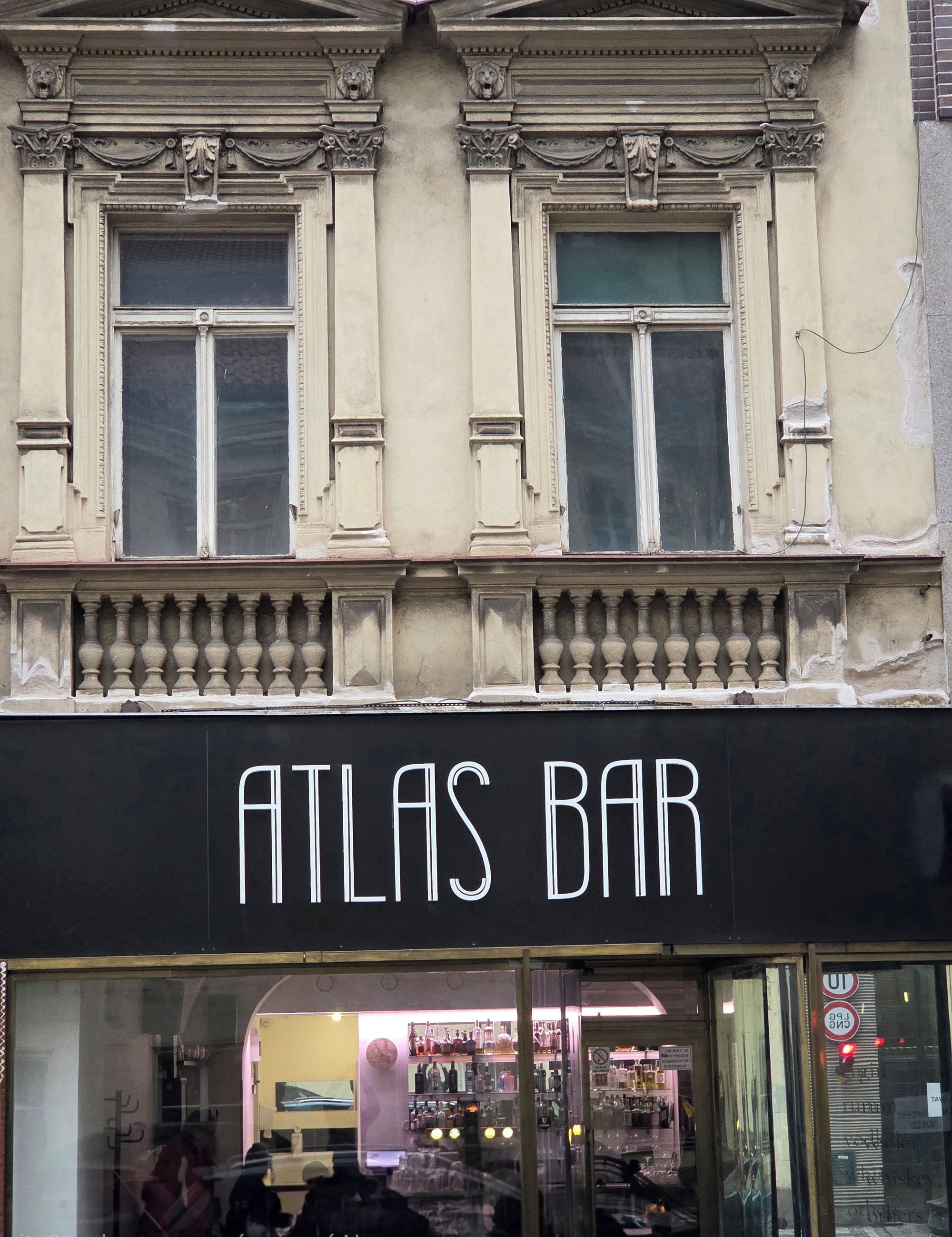 Atlas Bar foto 2
