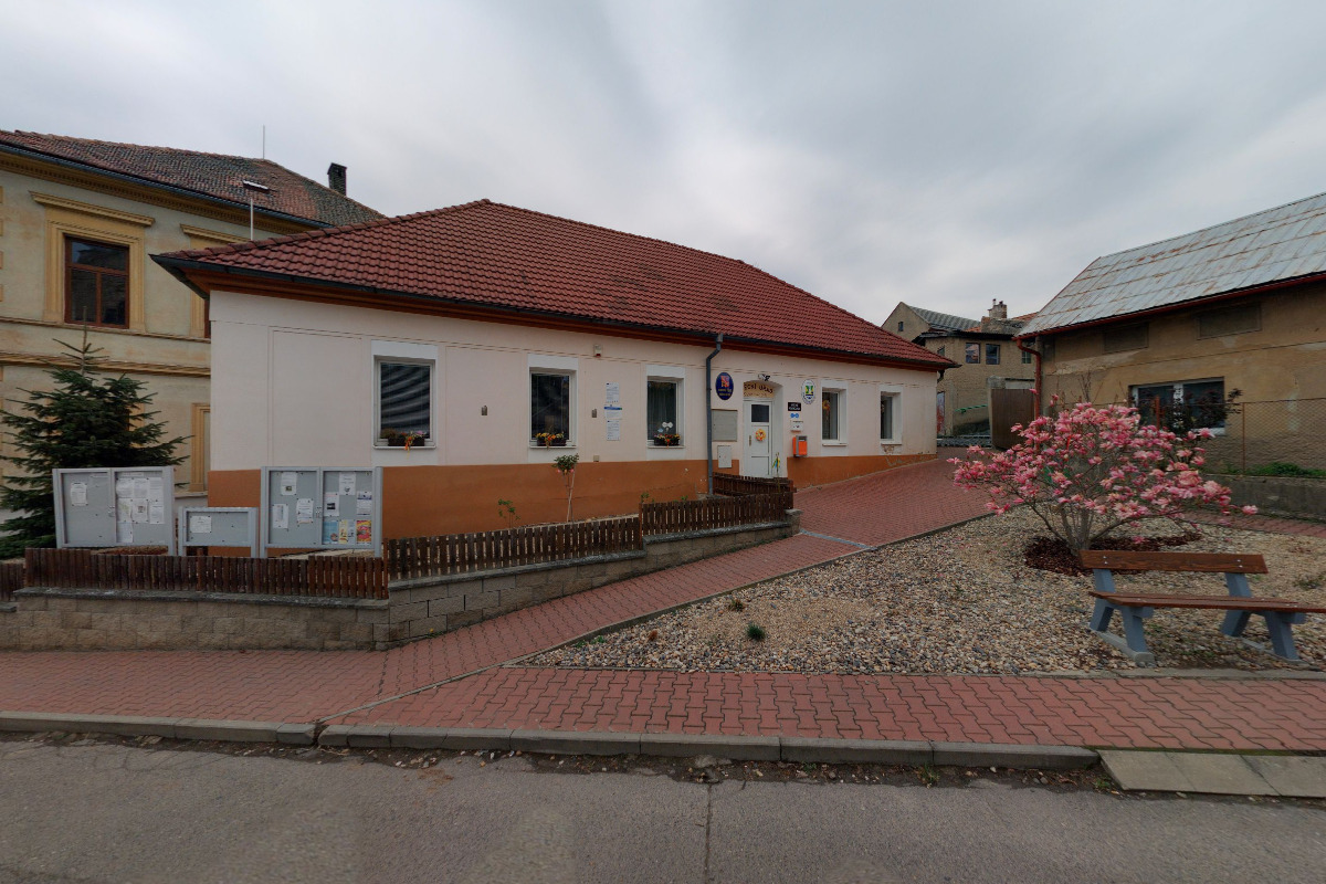 Dolánky nad Ohří - obecní úřad