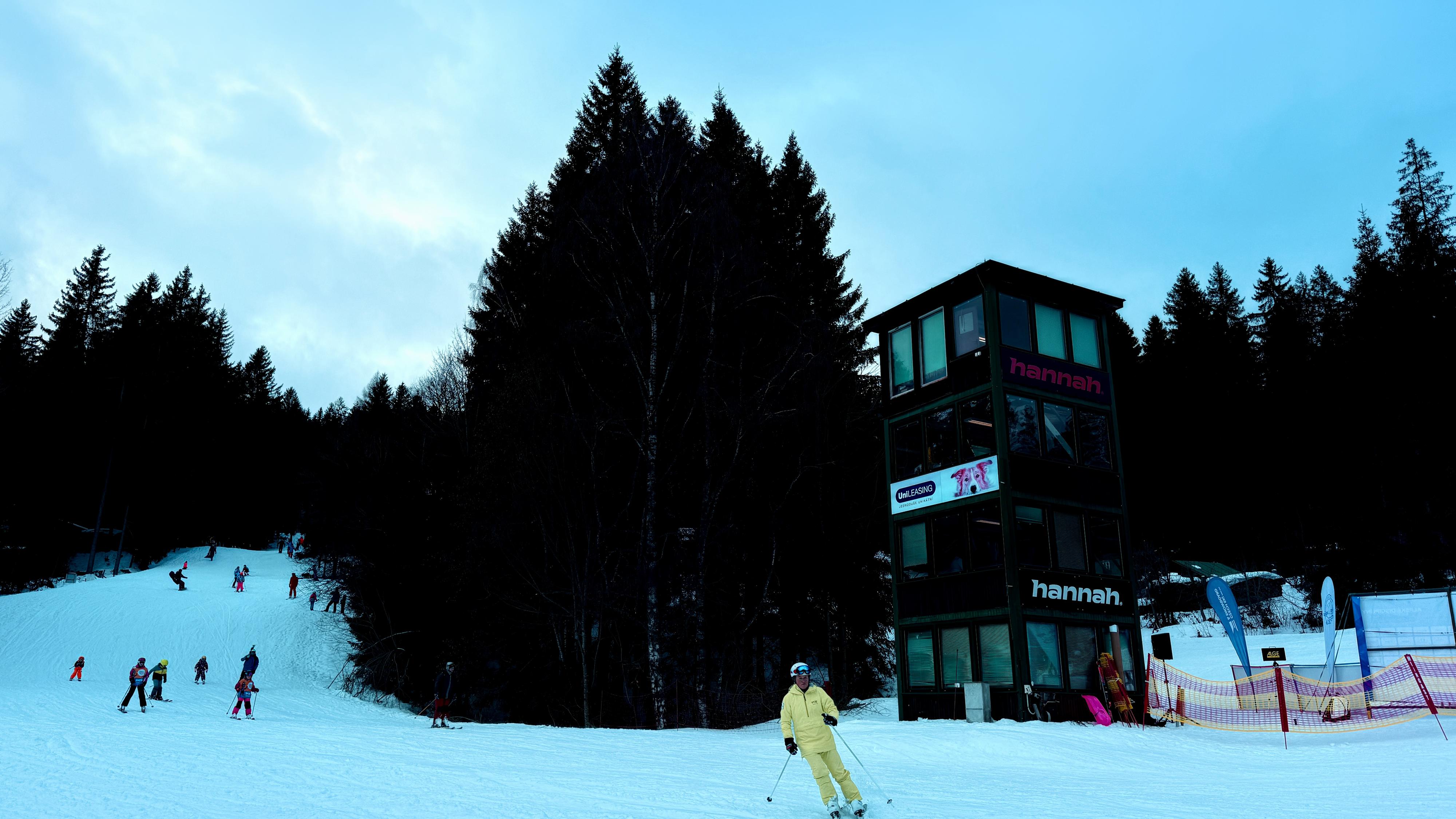 Ski areál Špičák - půjčovna foto 6