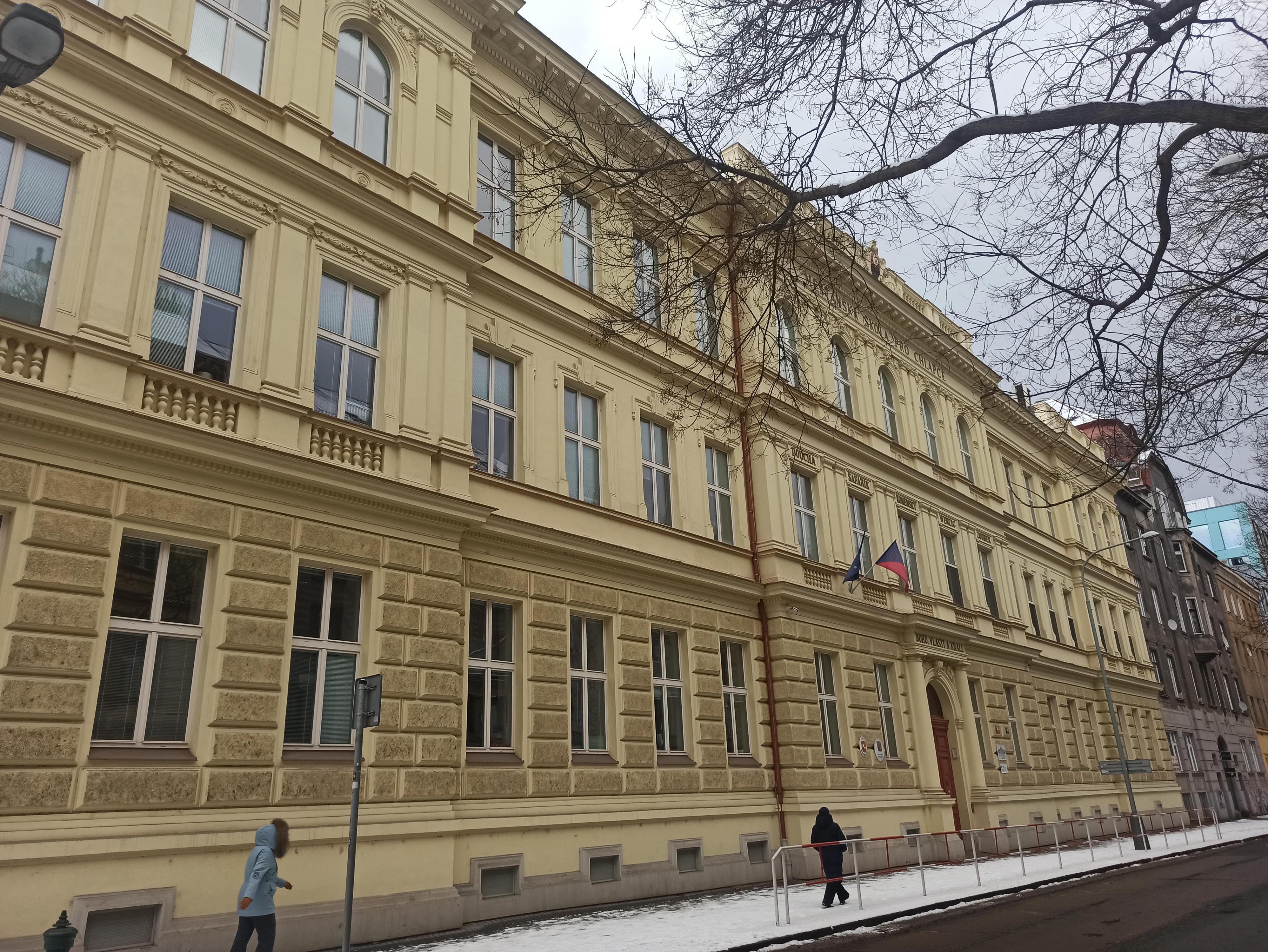 ZŠ a MŠ Praha 8, Lyčkovo náměstí foto 3