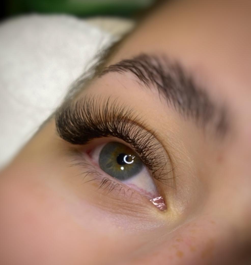 Řasy a nehty Milena foto 3