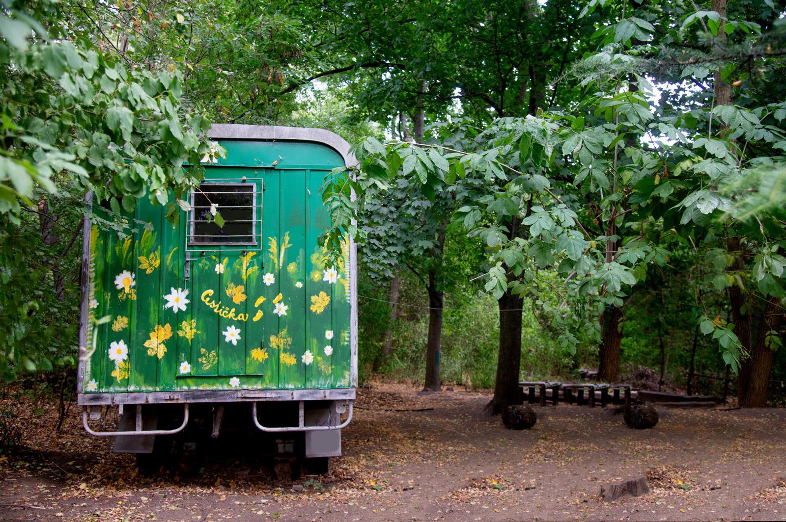 Maringotka Cestička