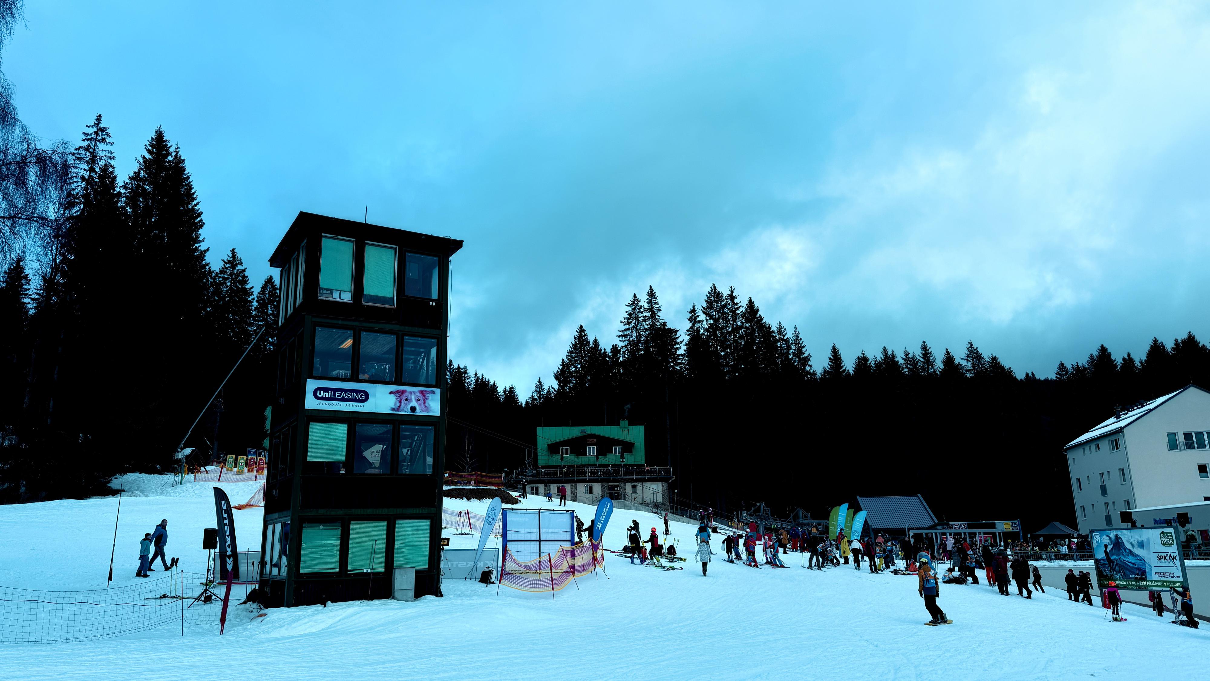 Ski areál Špičák - půjčovna foto 4