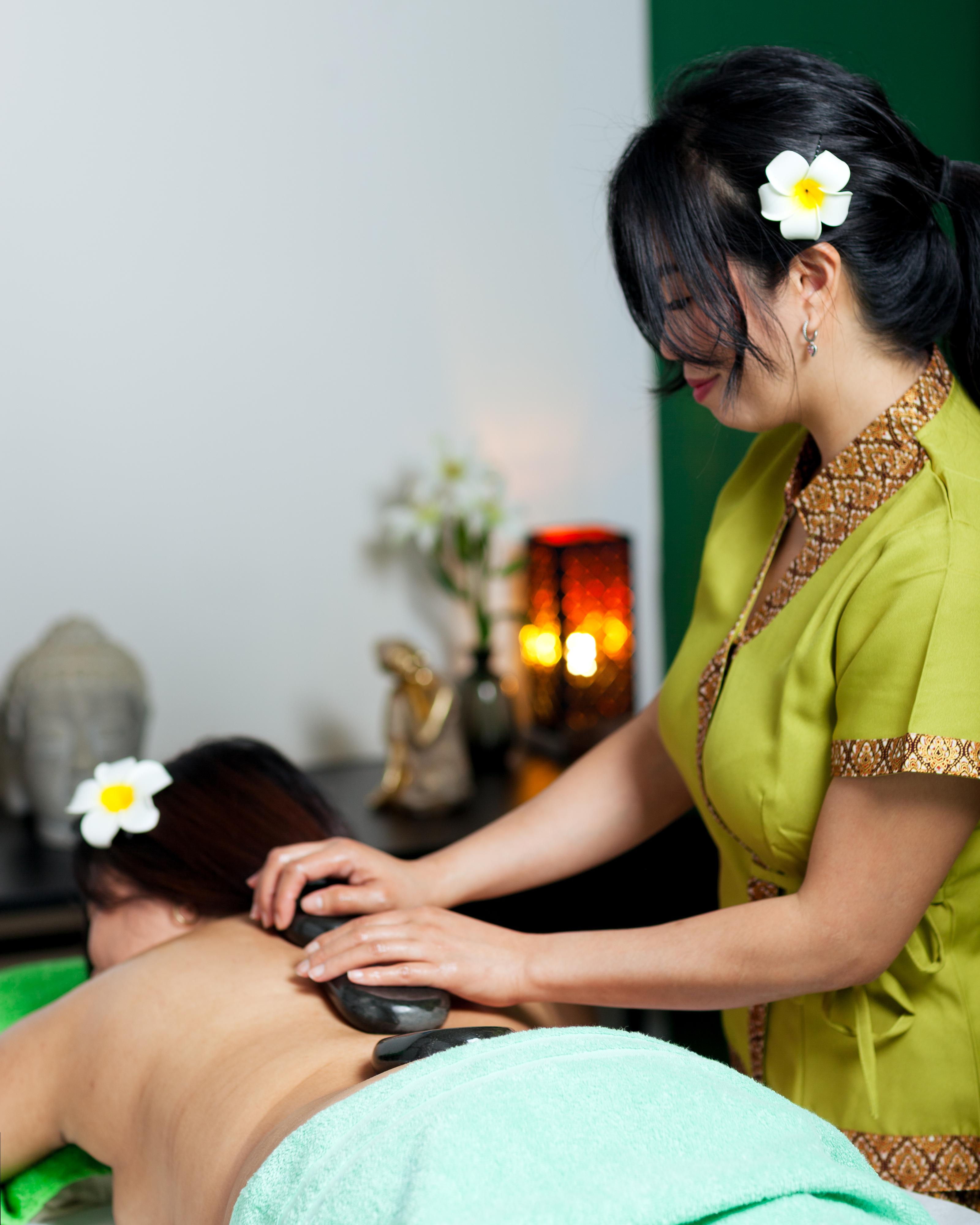 Masáž lávovými kameny