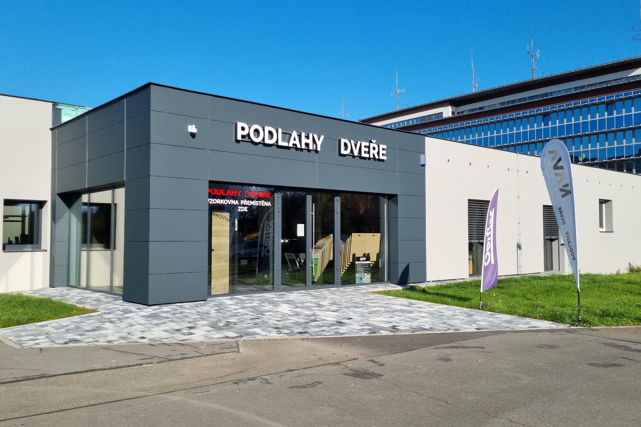 PODLAHY A INTERIÉRY - Březina