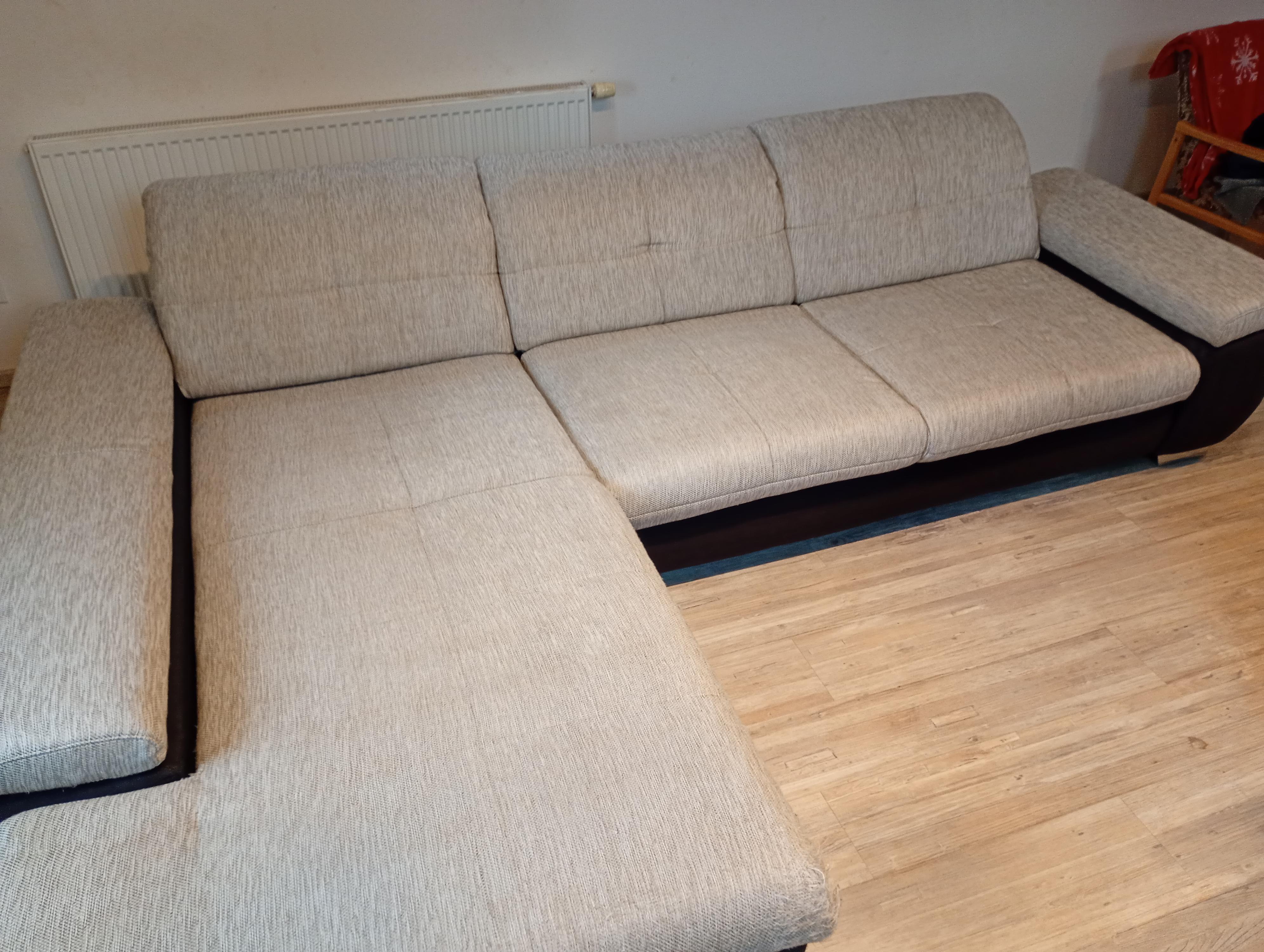 Čistý gauč Štěpán Valchář