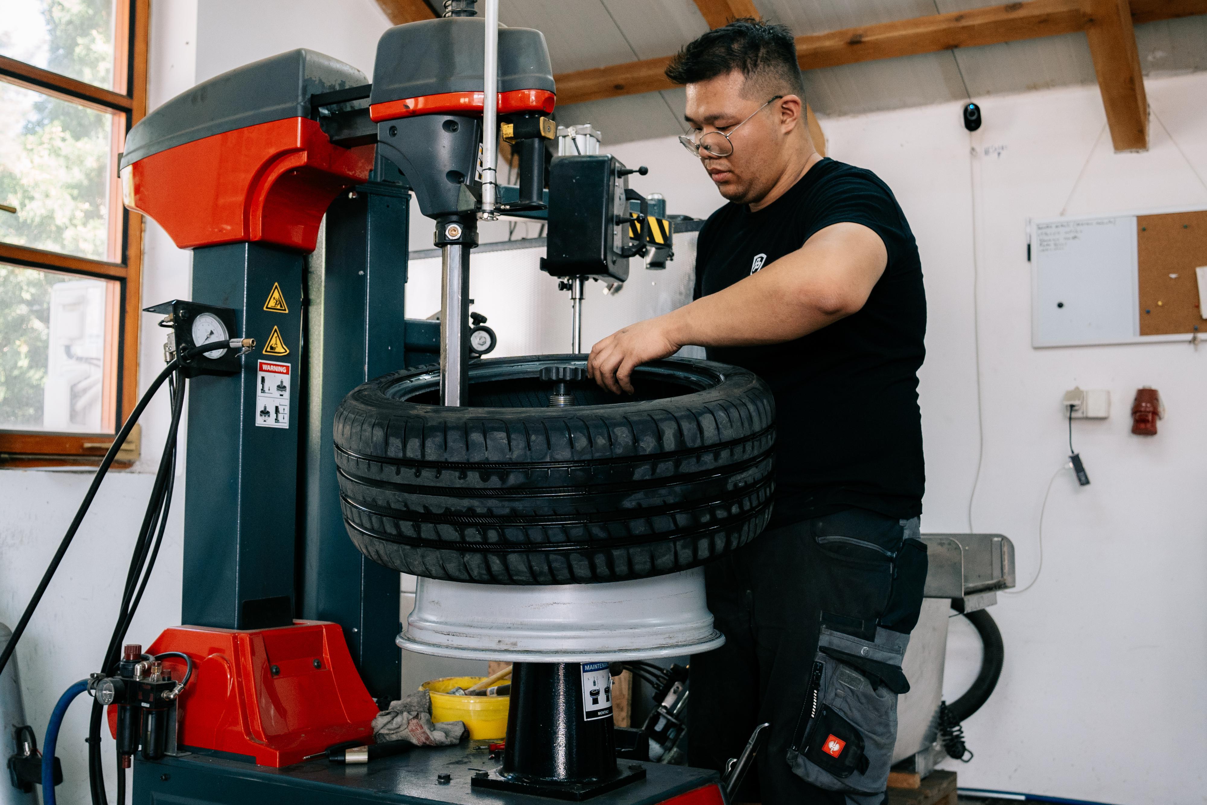 Autoservis/Pneuservis - Poctivé Pneu