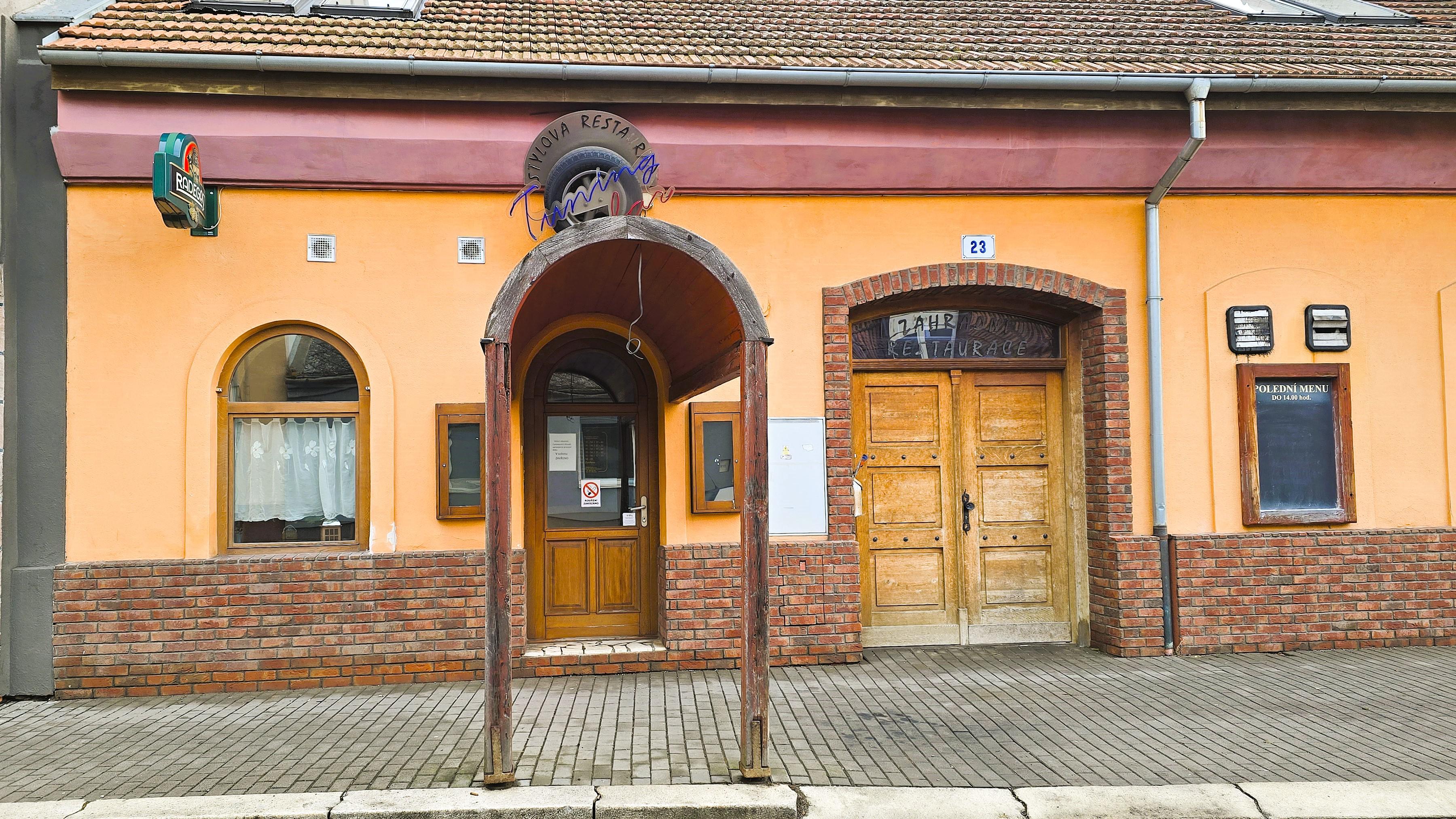 Stylová restaurace - Tuning bar foto 6