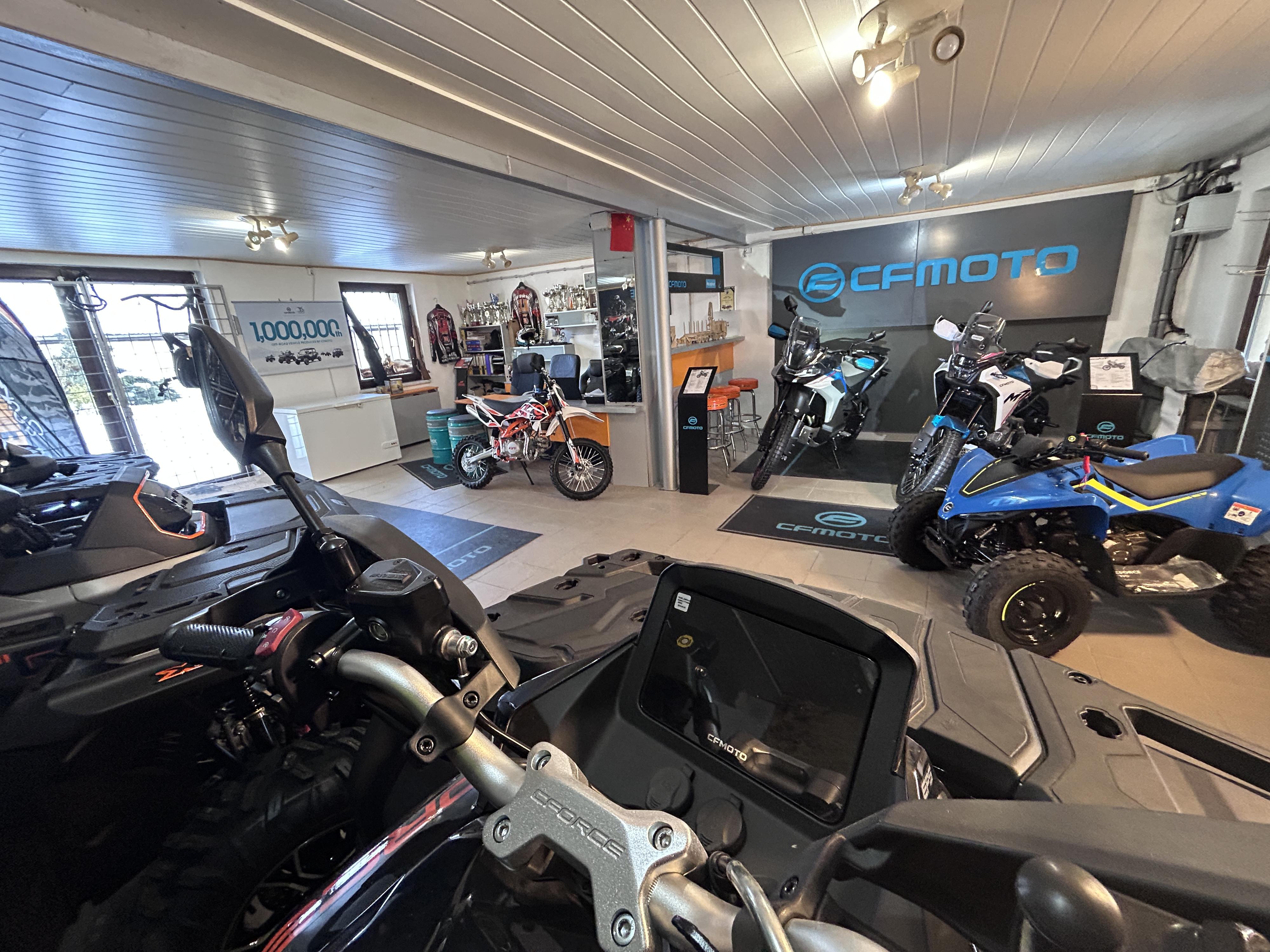 Prodej sněžných skútrů Miloš Dvořák foto 2