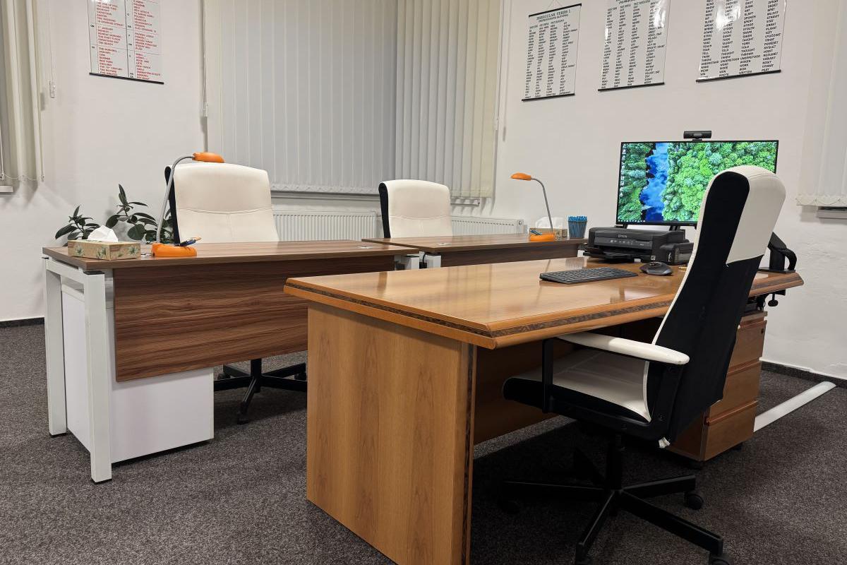 Angličtina Žebrák - Jan Vyštejn