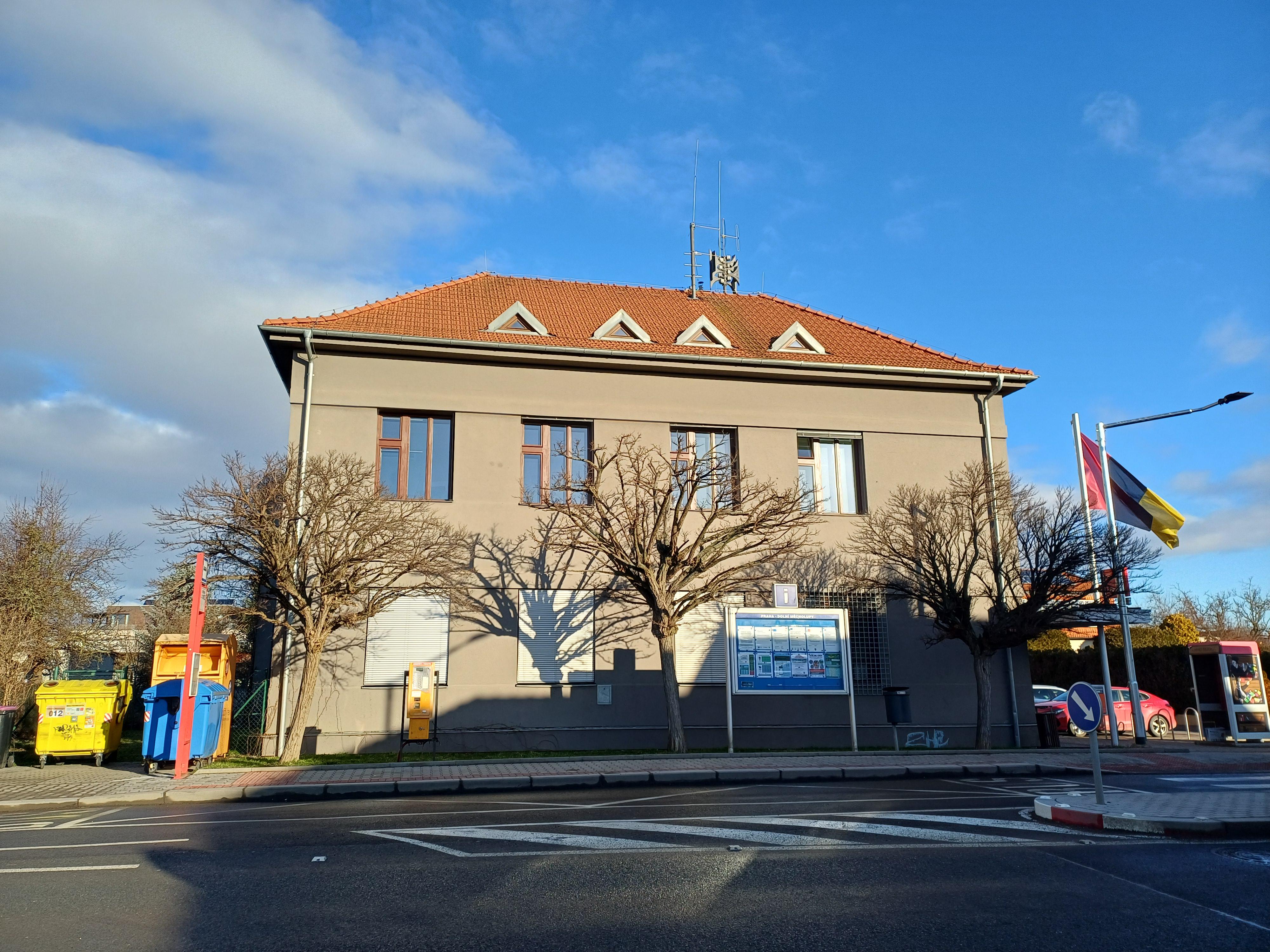 Úřad městské části Praha-Dolní Měcholupy foto 6