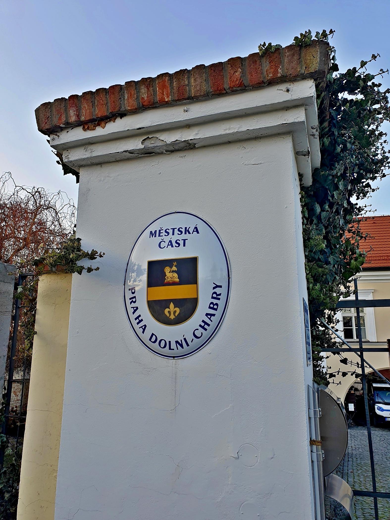 Úřad městské části Praha-Dolní Chabry foto 6