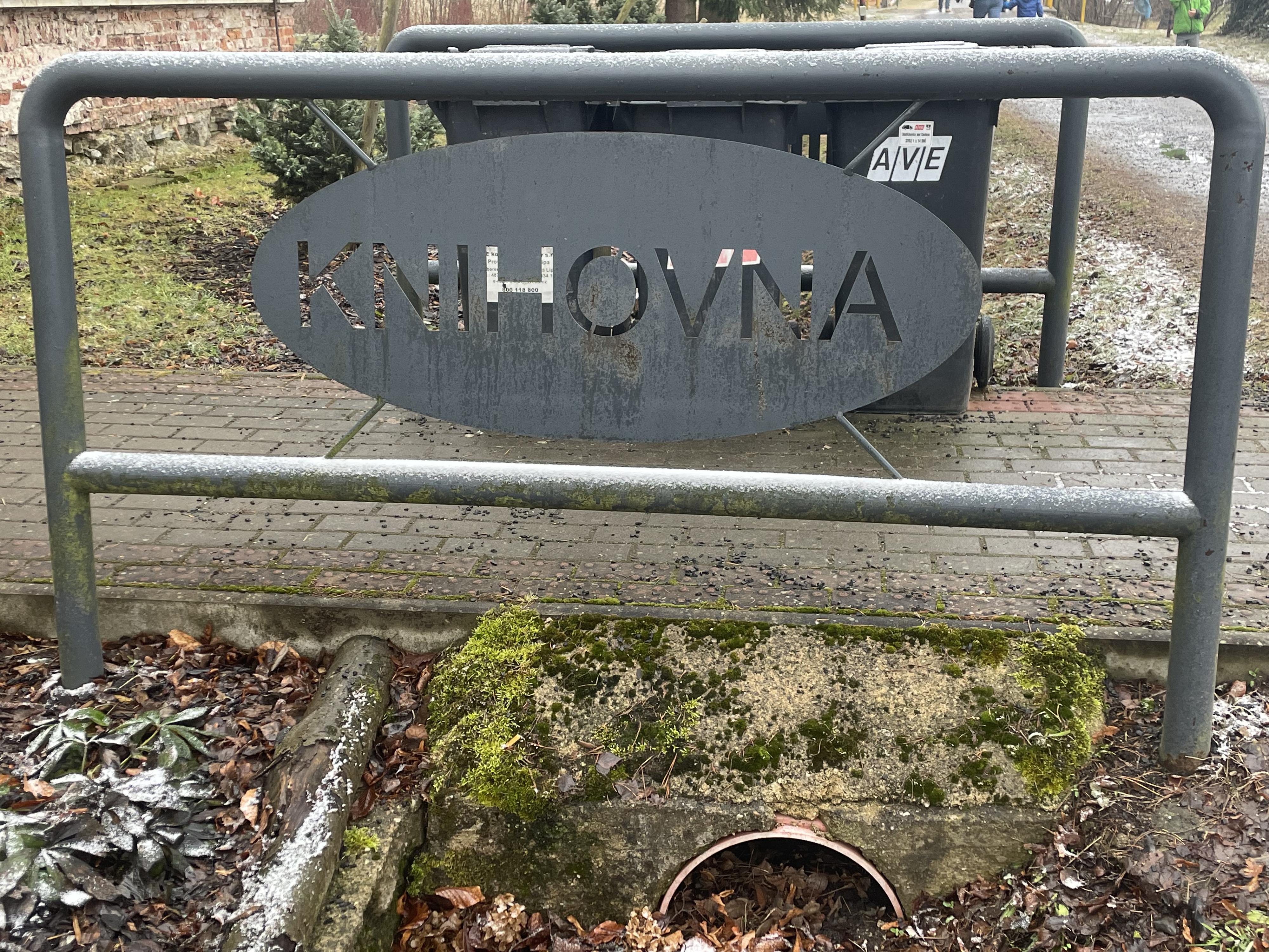 Obecní knihovna Jindřihovice pod Smrkem foto 4