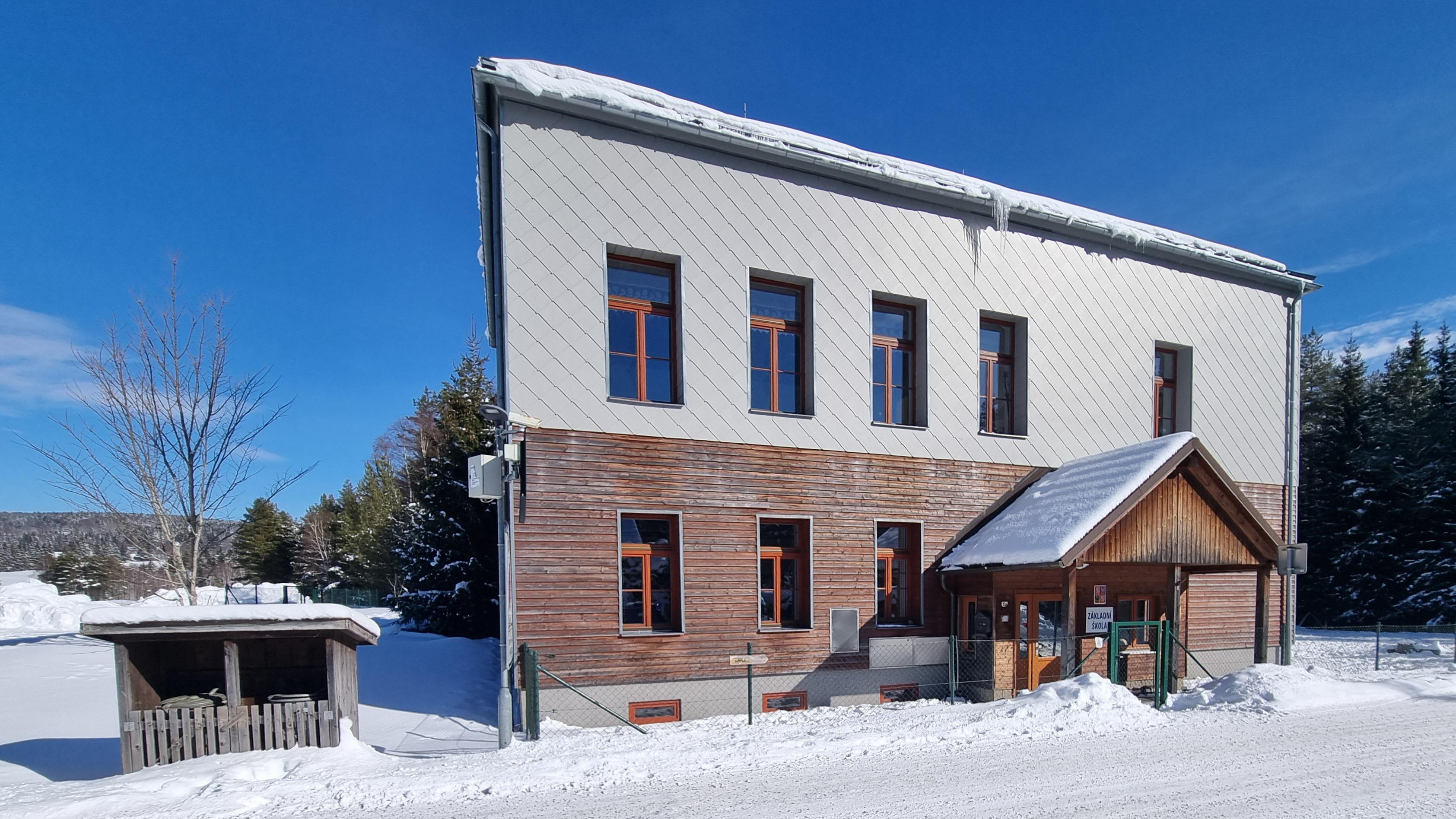 ZŠ a MŠ Borová Lada