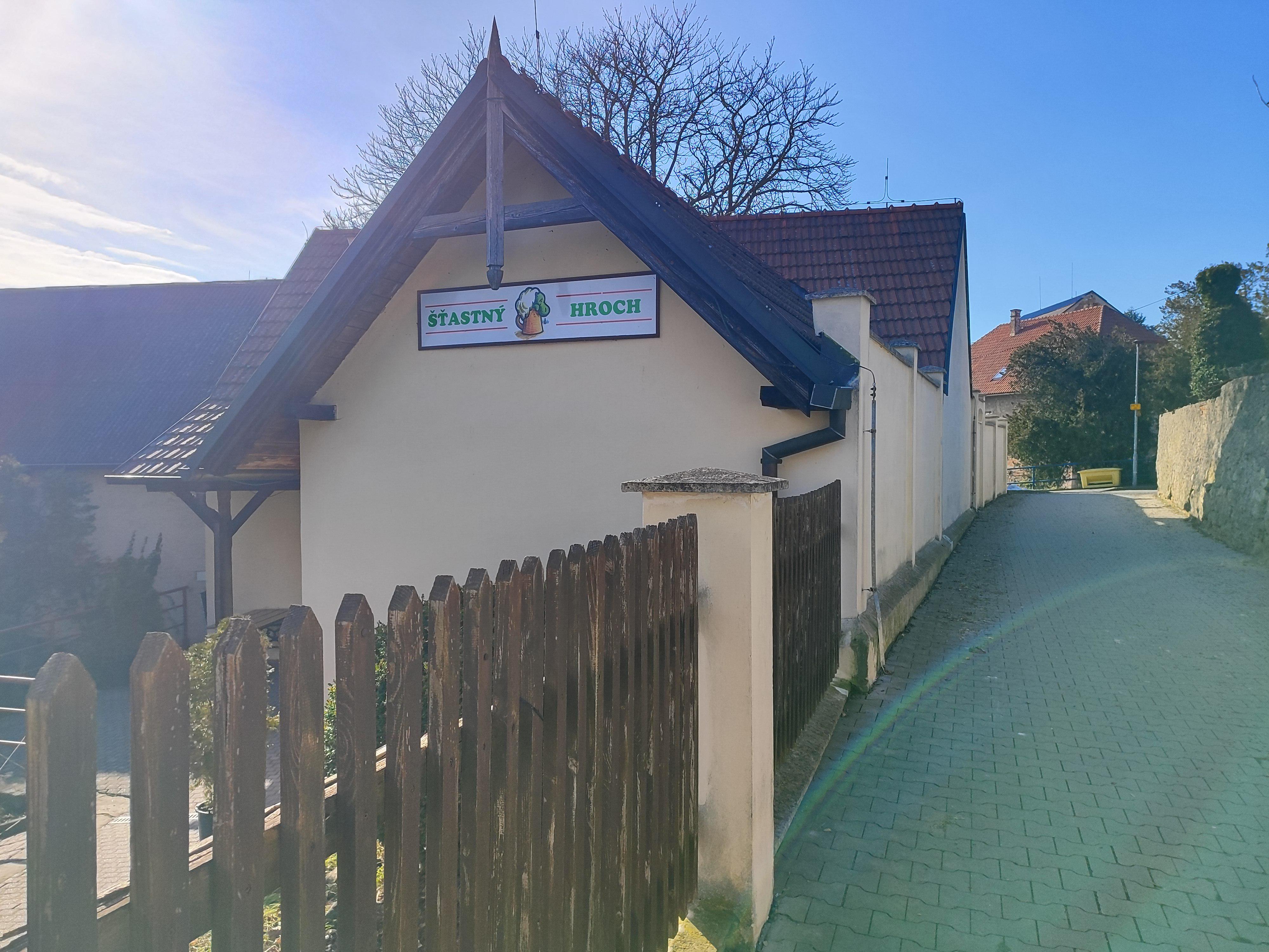 Restaurace Šťastný Hroch foto 5