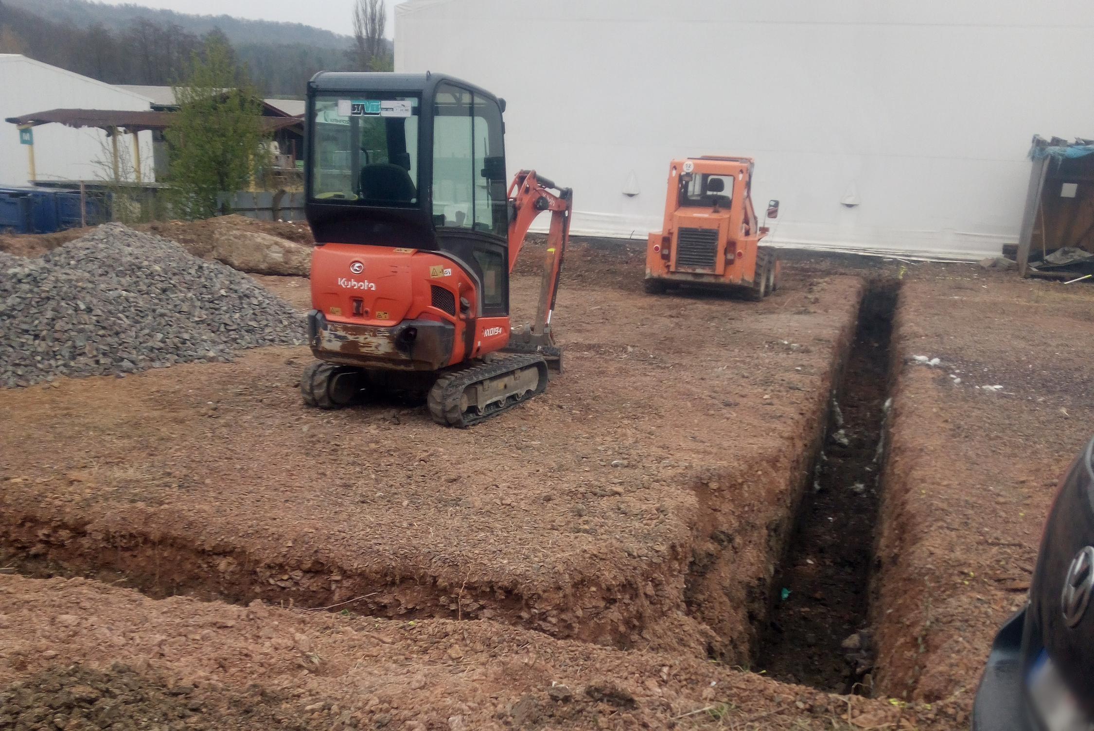 Pavel Kadlec - Zemní a výkopové práce