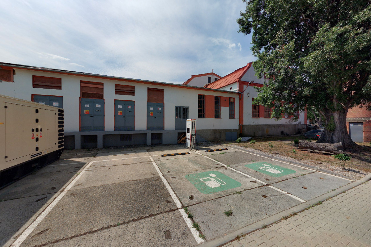 Dobíjecí stanice Polyfazer