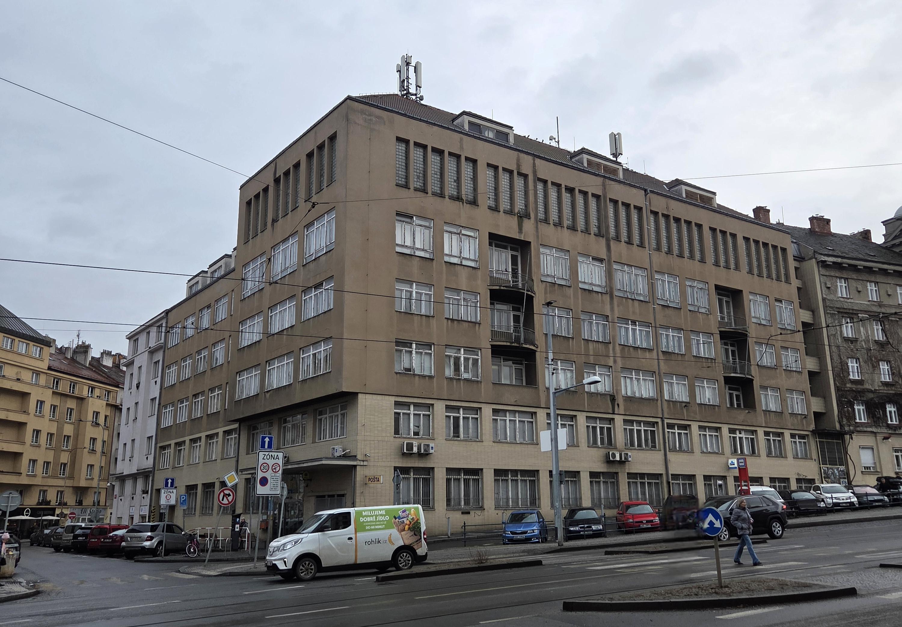 Pošta Praha 6 foto 6
