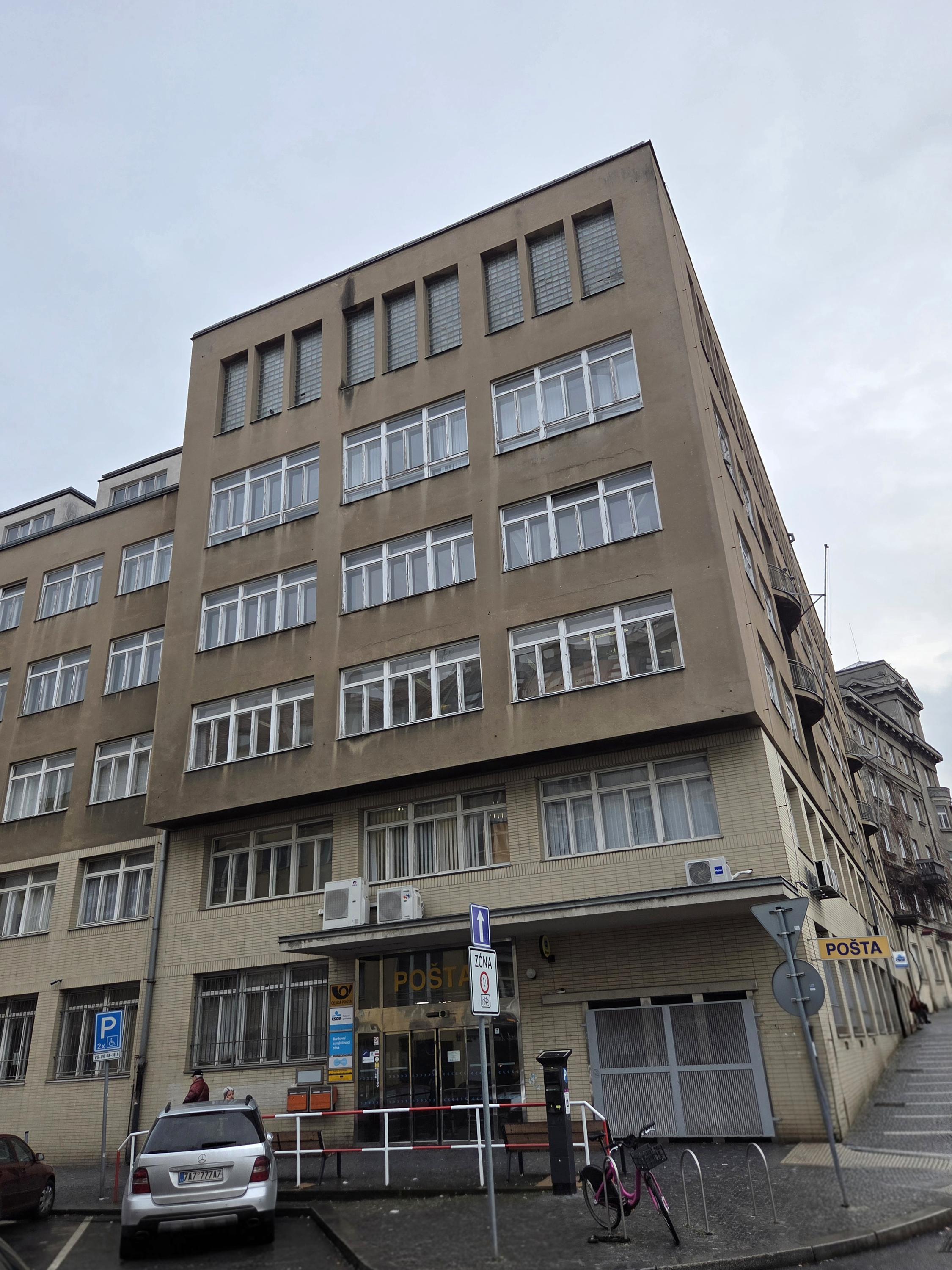 Pošta Praha 6 foto 3