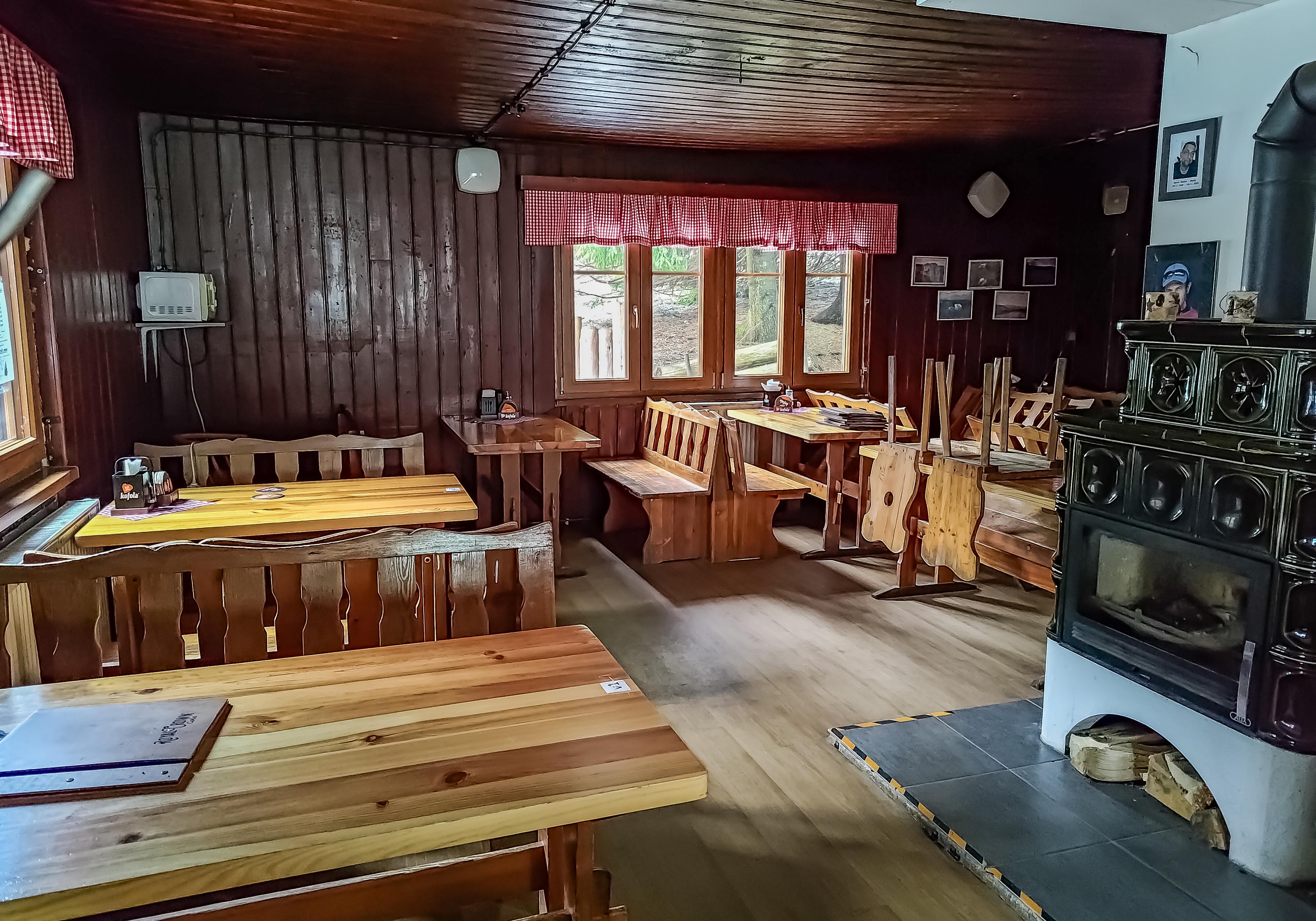 Horská chata Ostrý - restaurace foto 2