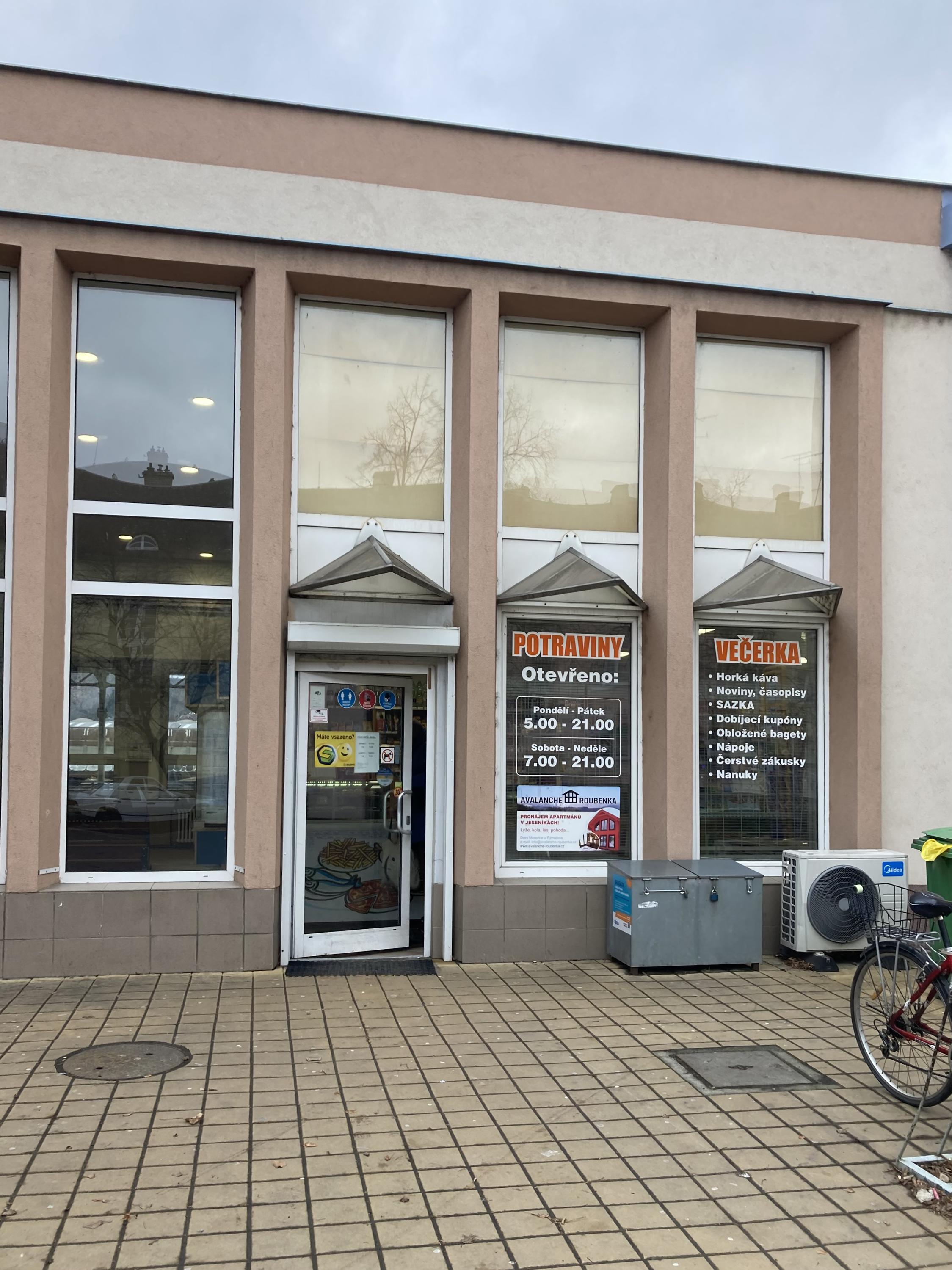 Potraviny Večerka Nádraží Krnov foto 2