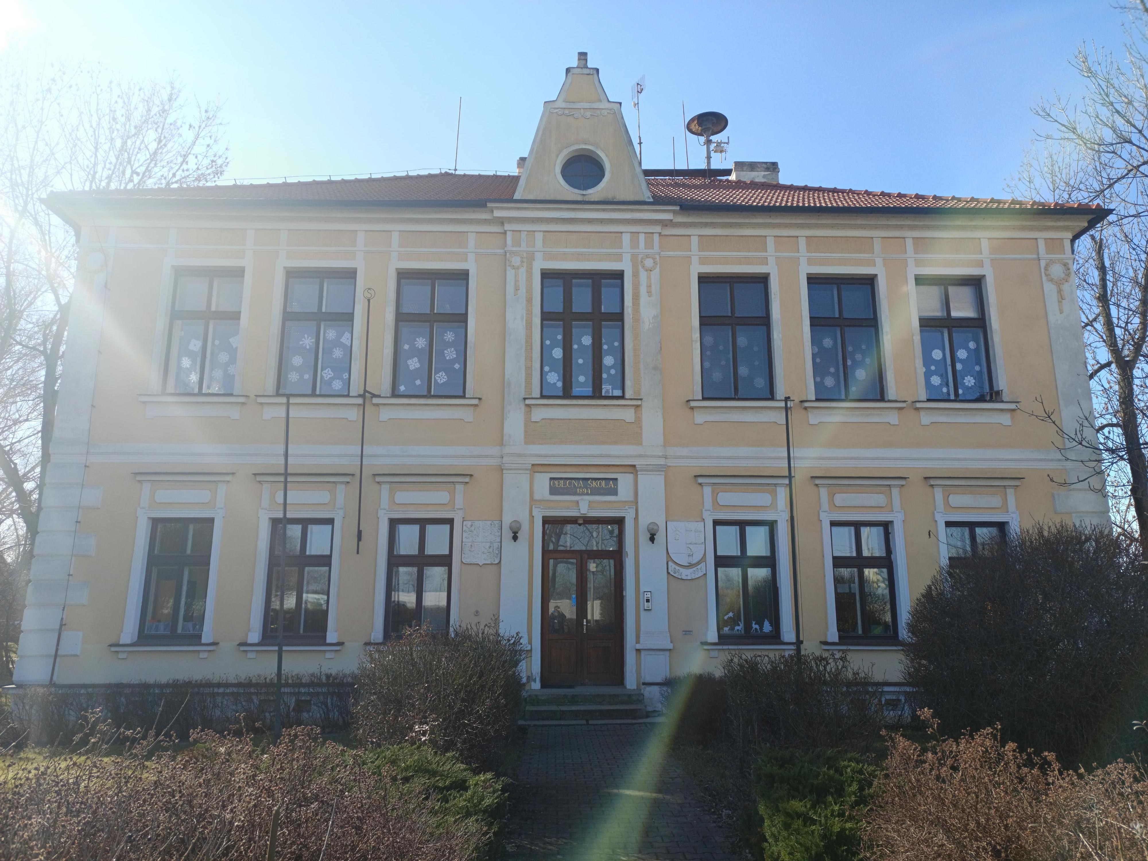 Základní škola Dolní Měcholupy foto 5