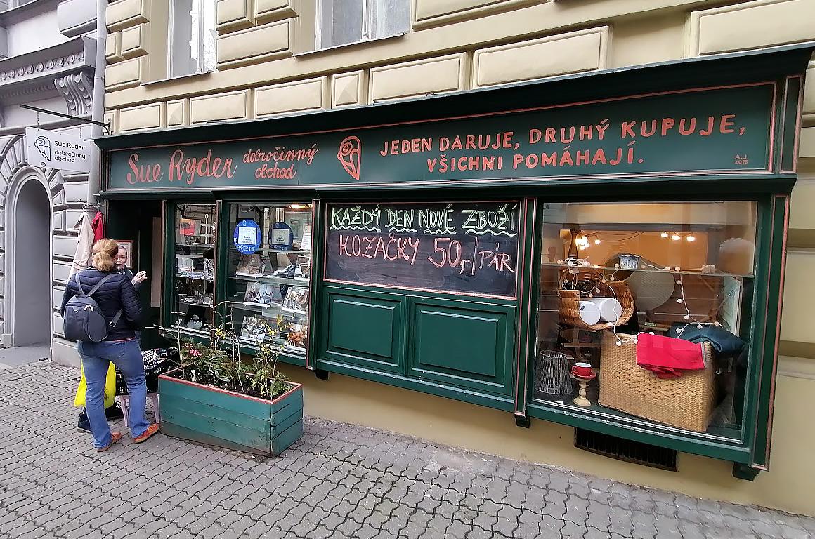 Dobročinný obchod Sue Ryder foto 2