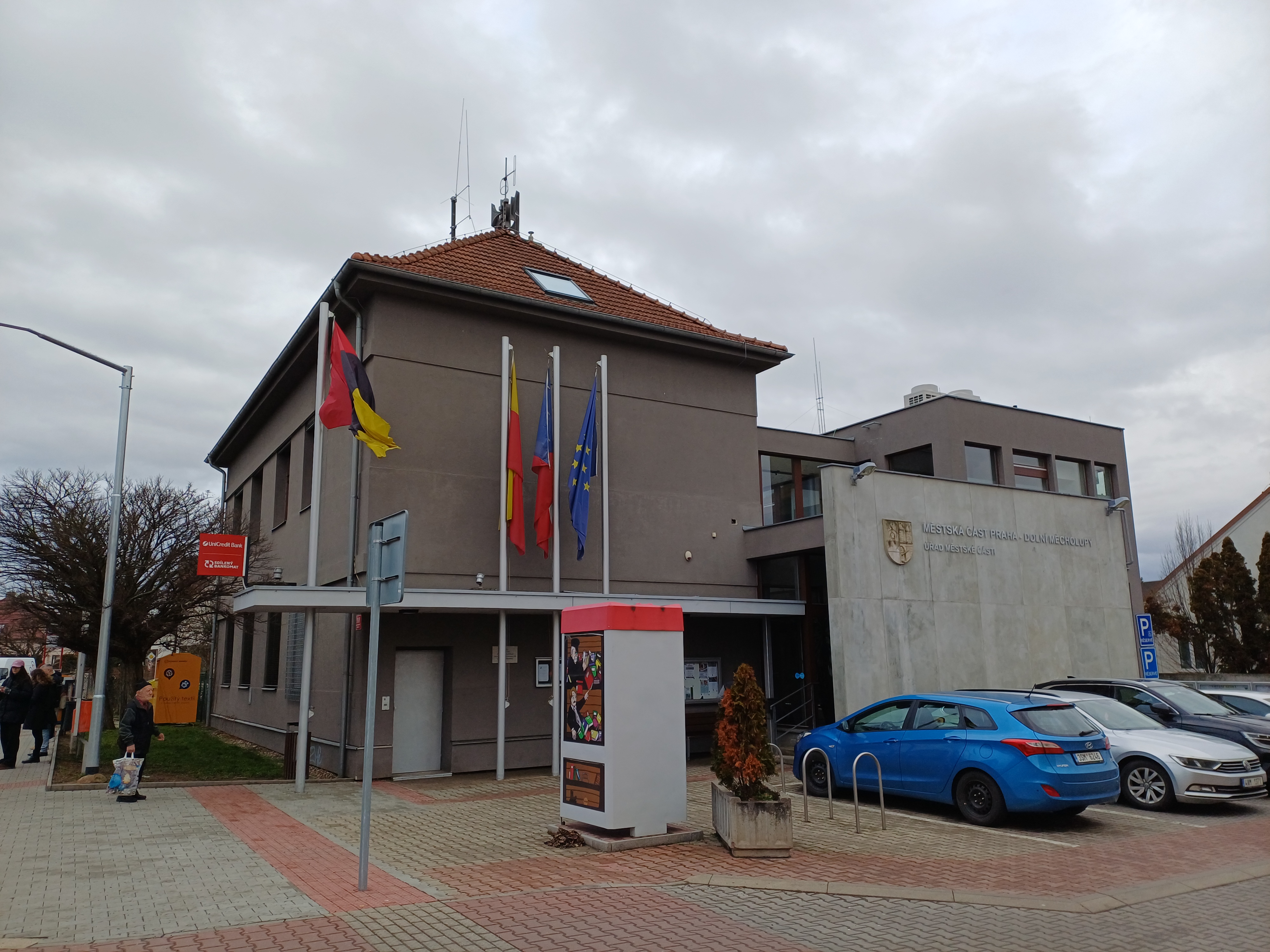Úřad městské části Praha-Dolní Měcholupy foto 5