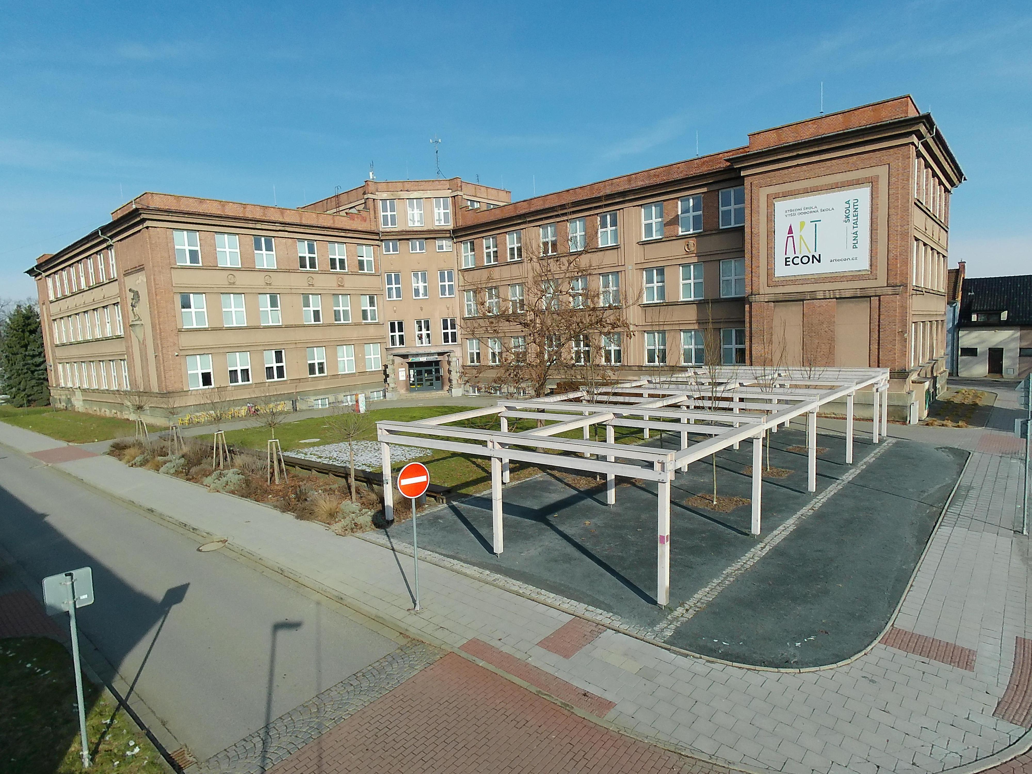 ART ECON - Vyšší odborná škola, s.r.o. foto 4