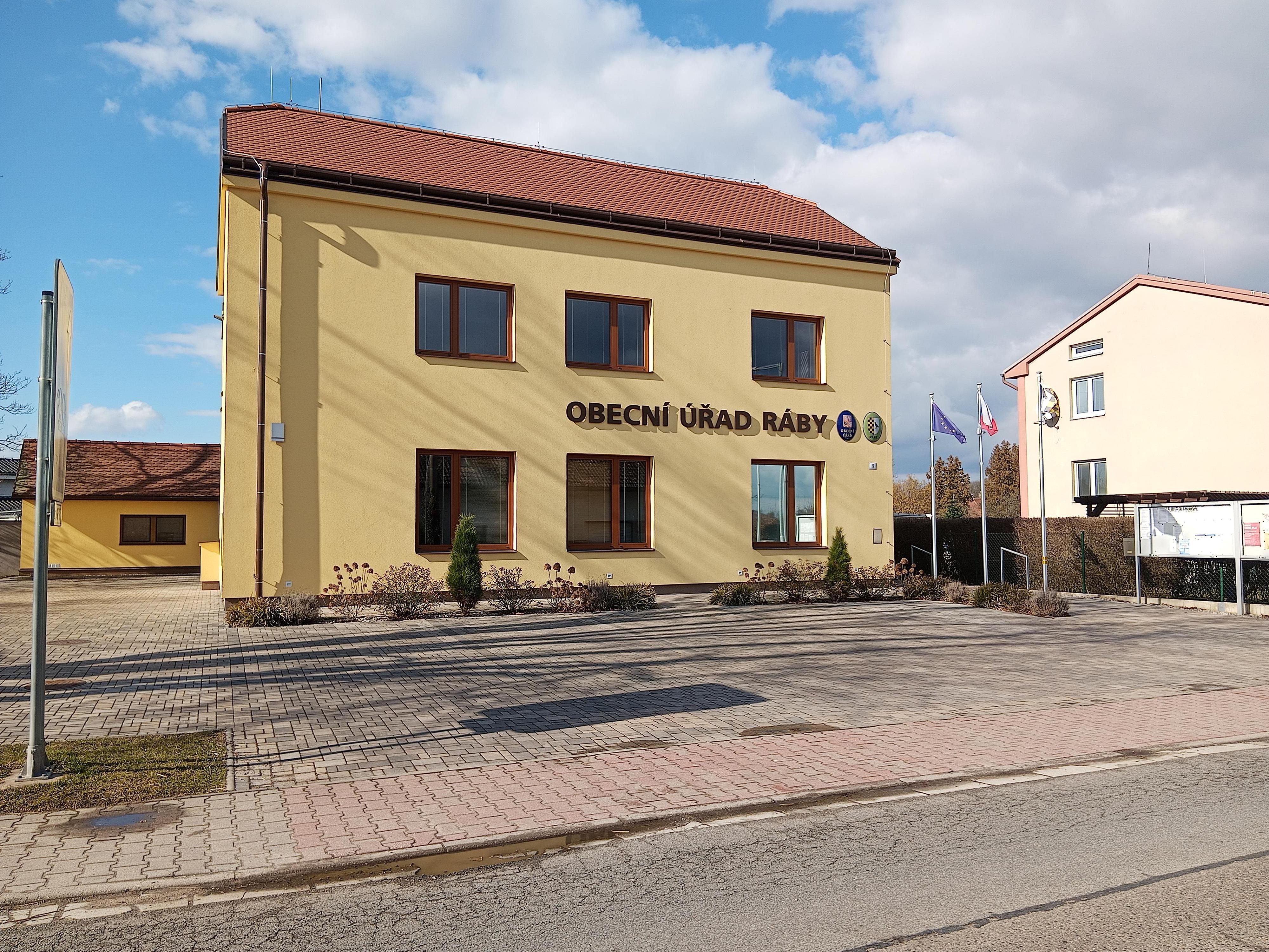 Ráby - obecní úřad foto 5