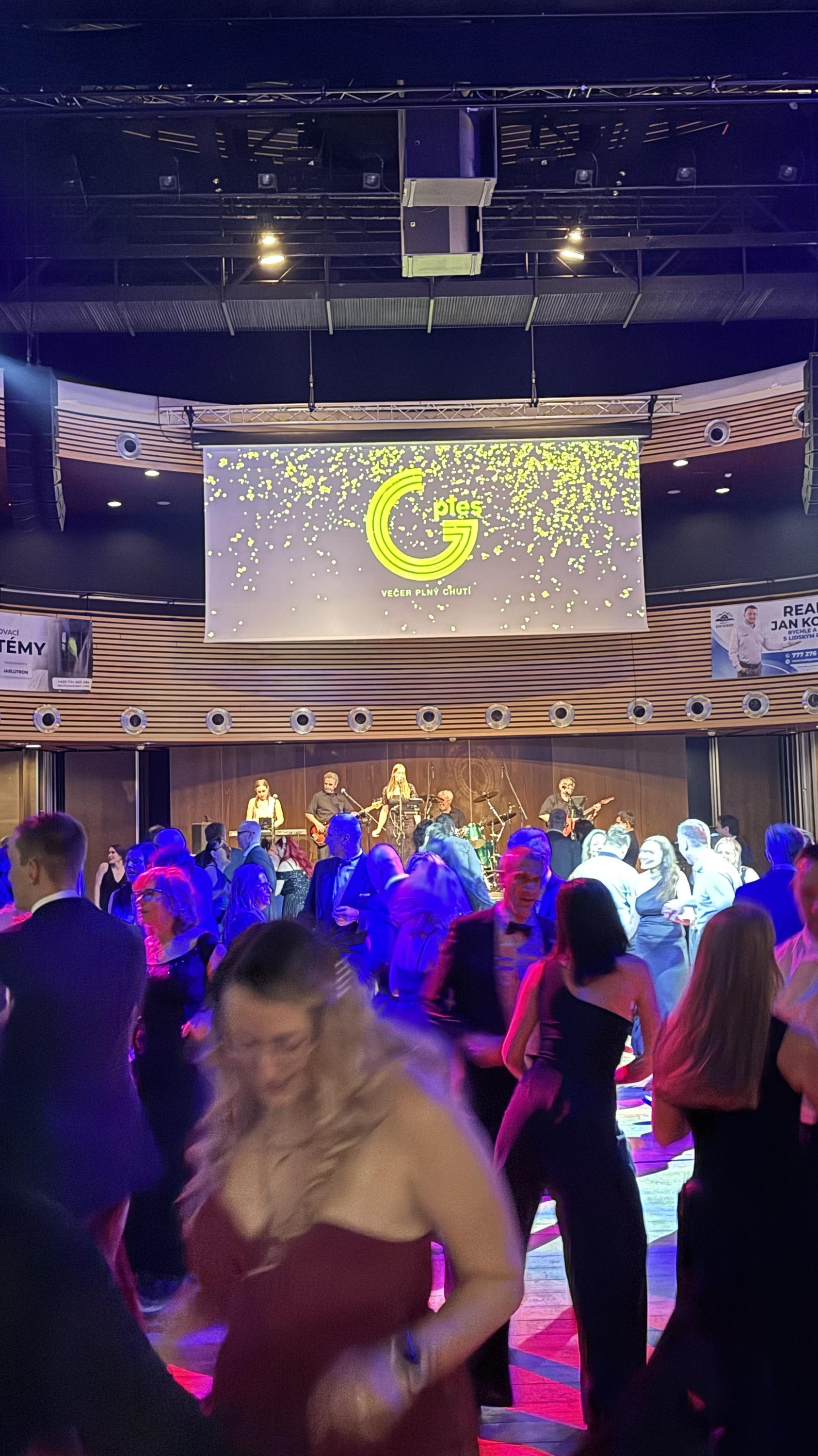 Kapela Skelet foto 2