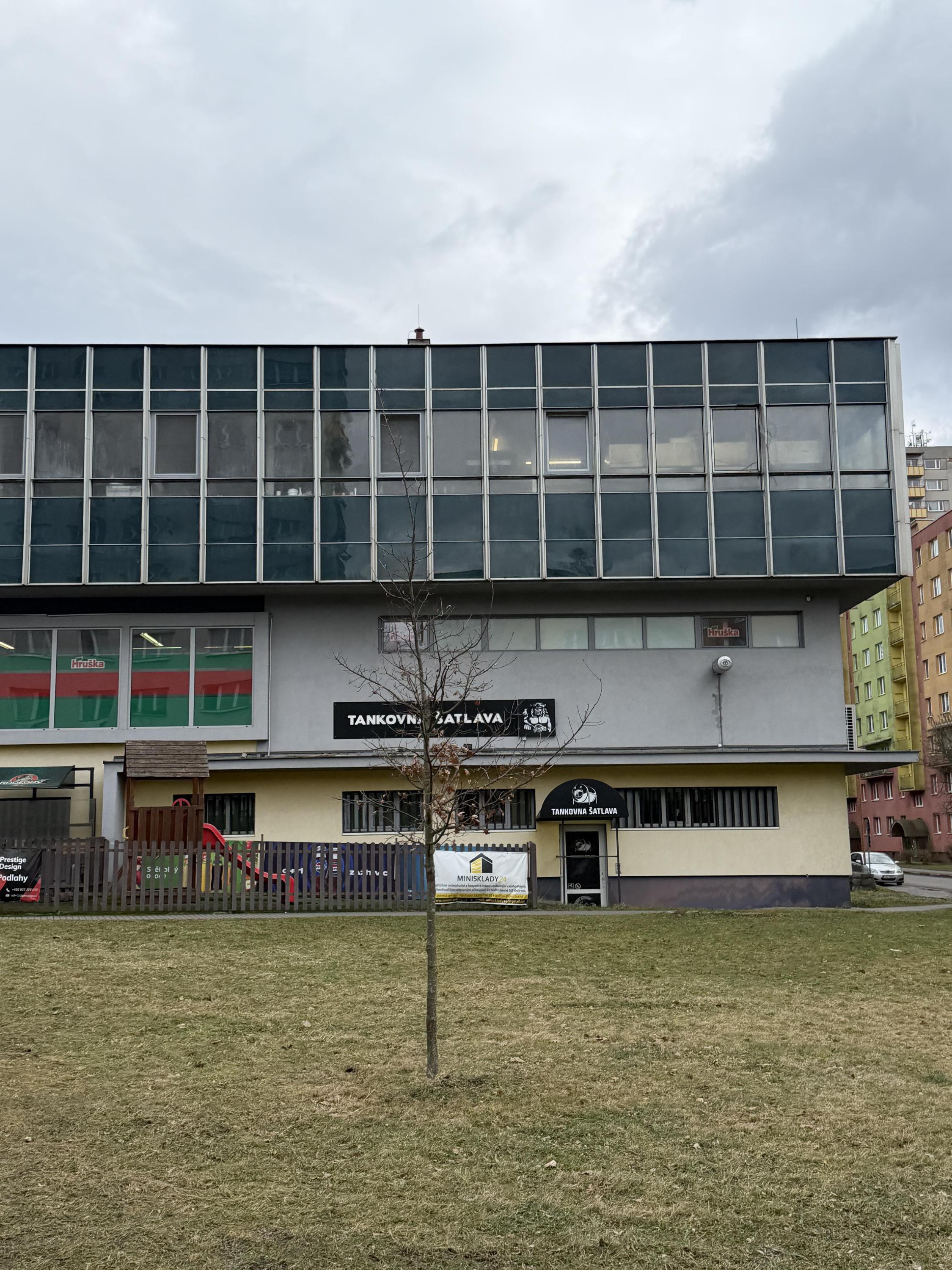 Tankovna Šatlava foto 2