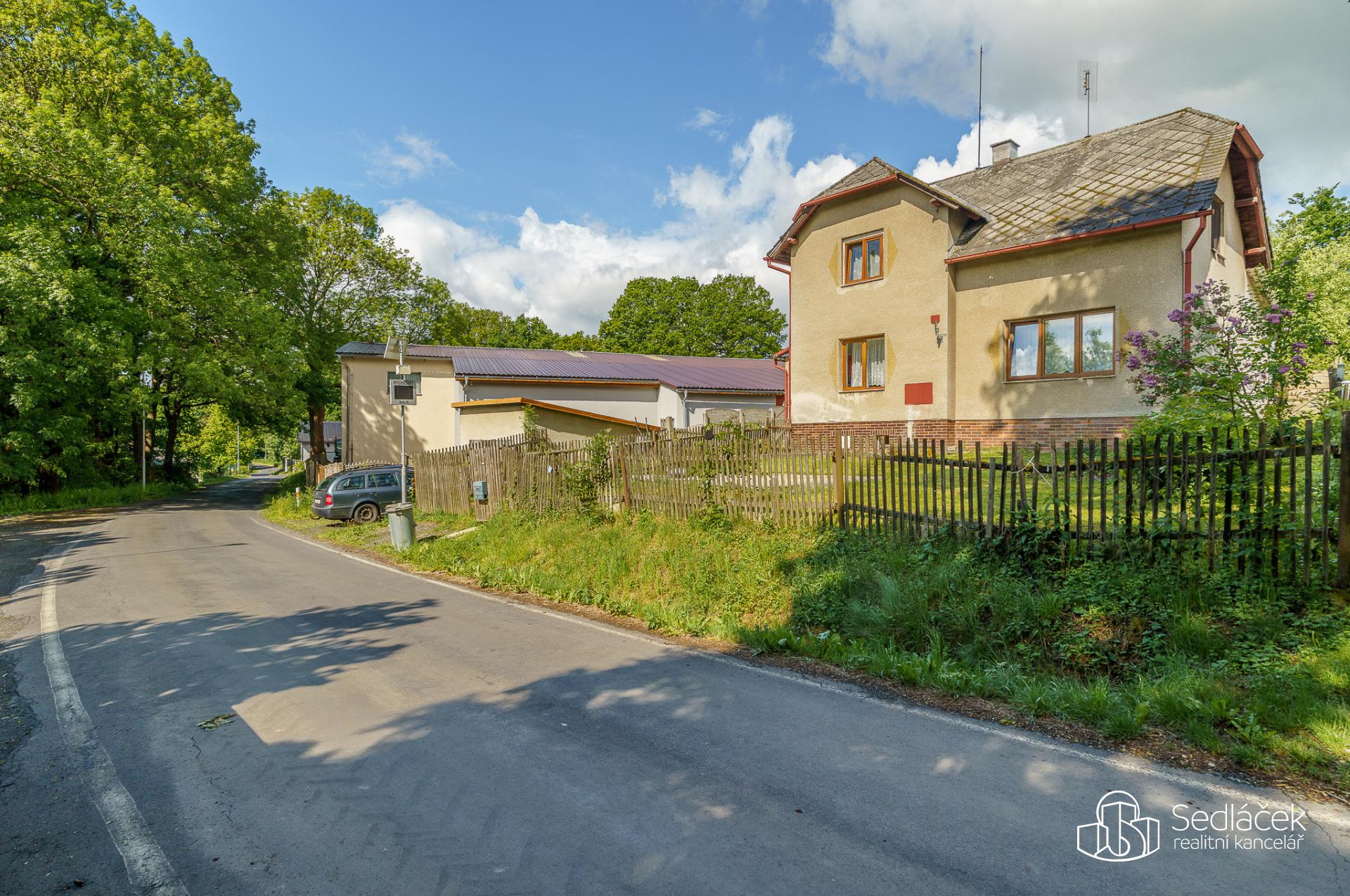 RD 3+1 se zahradou 944 m² a garáží, Habartov